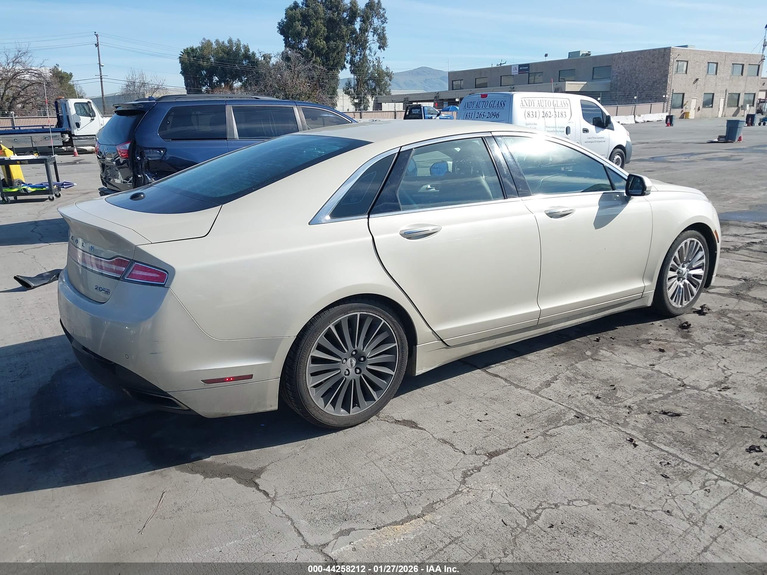 LINCOLN MKZ image 4