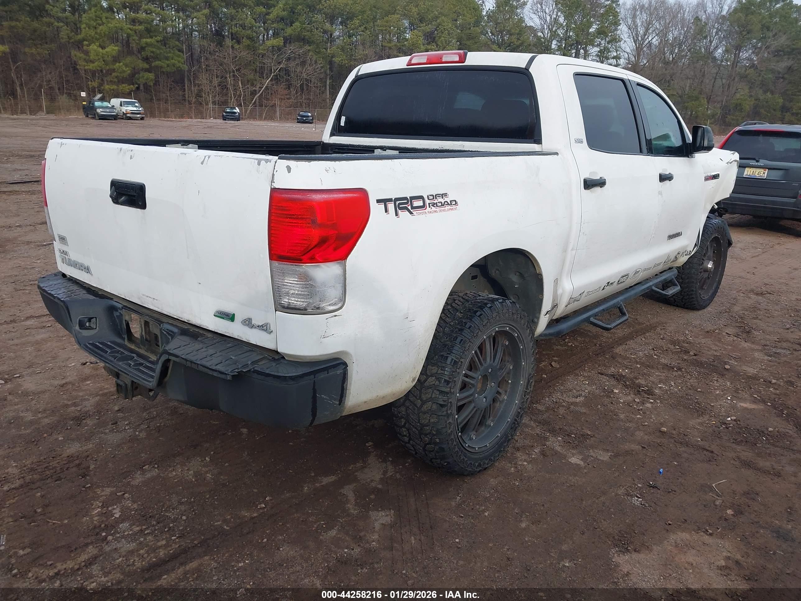 TOYOTA TUNDRA image 4