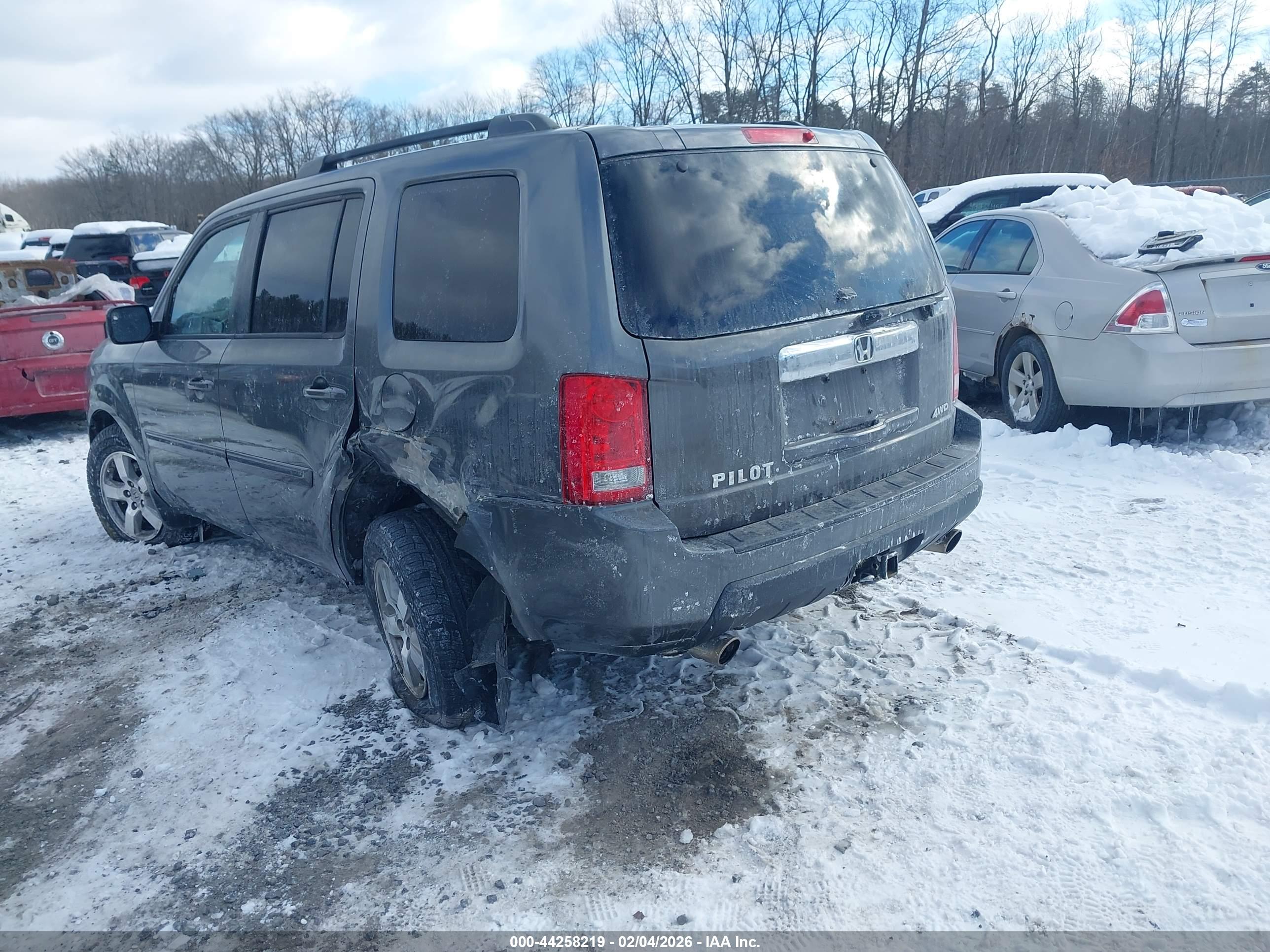 HONDA PILOT image 3