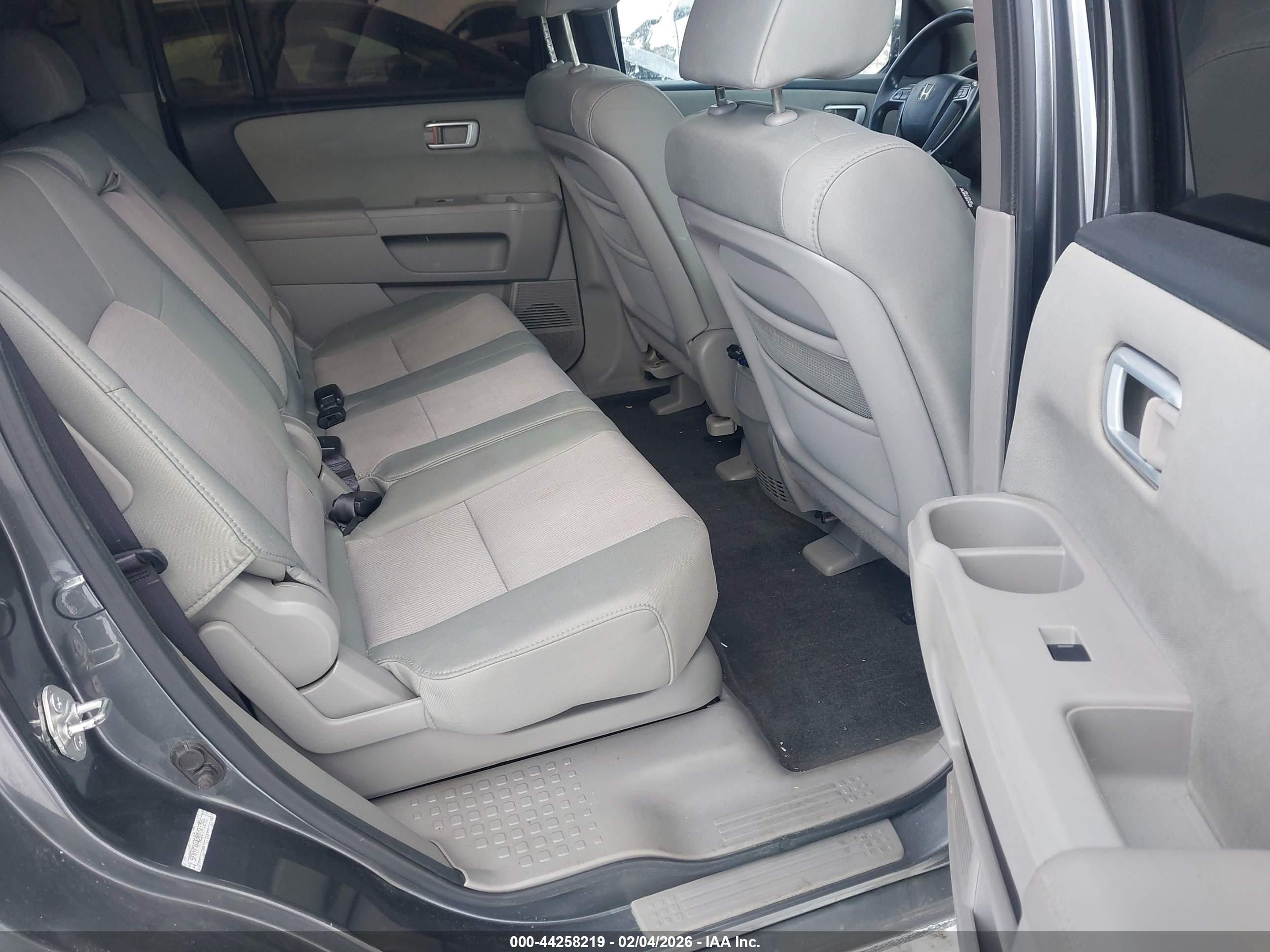 HONDA PILOT image 8