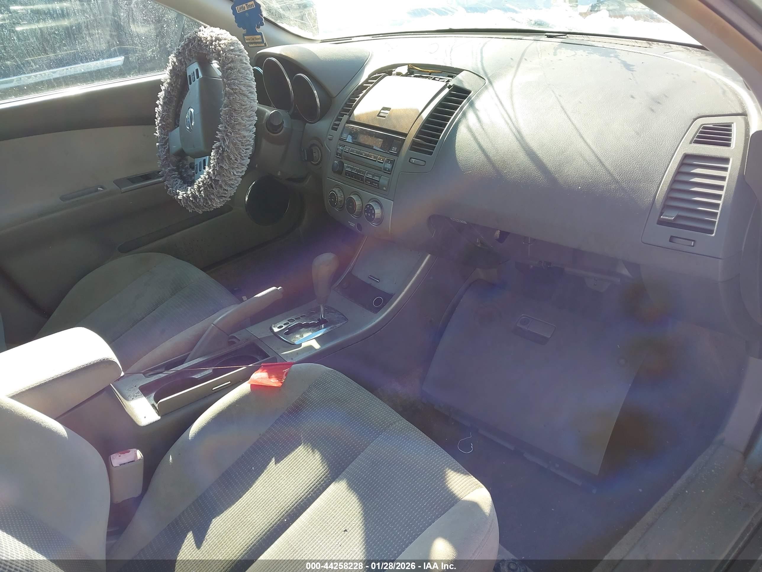 NISSAN ALTIMA image 5