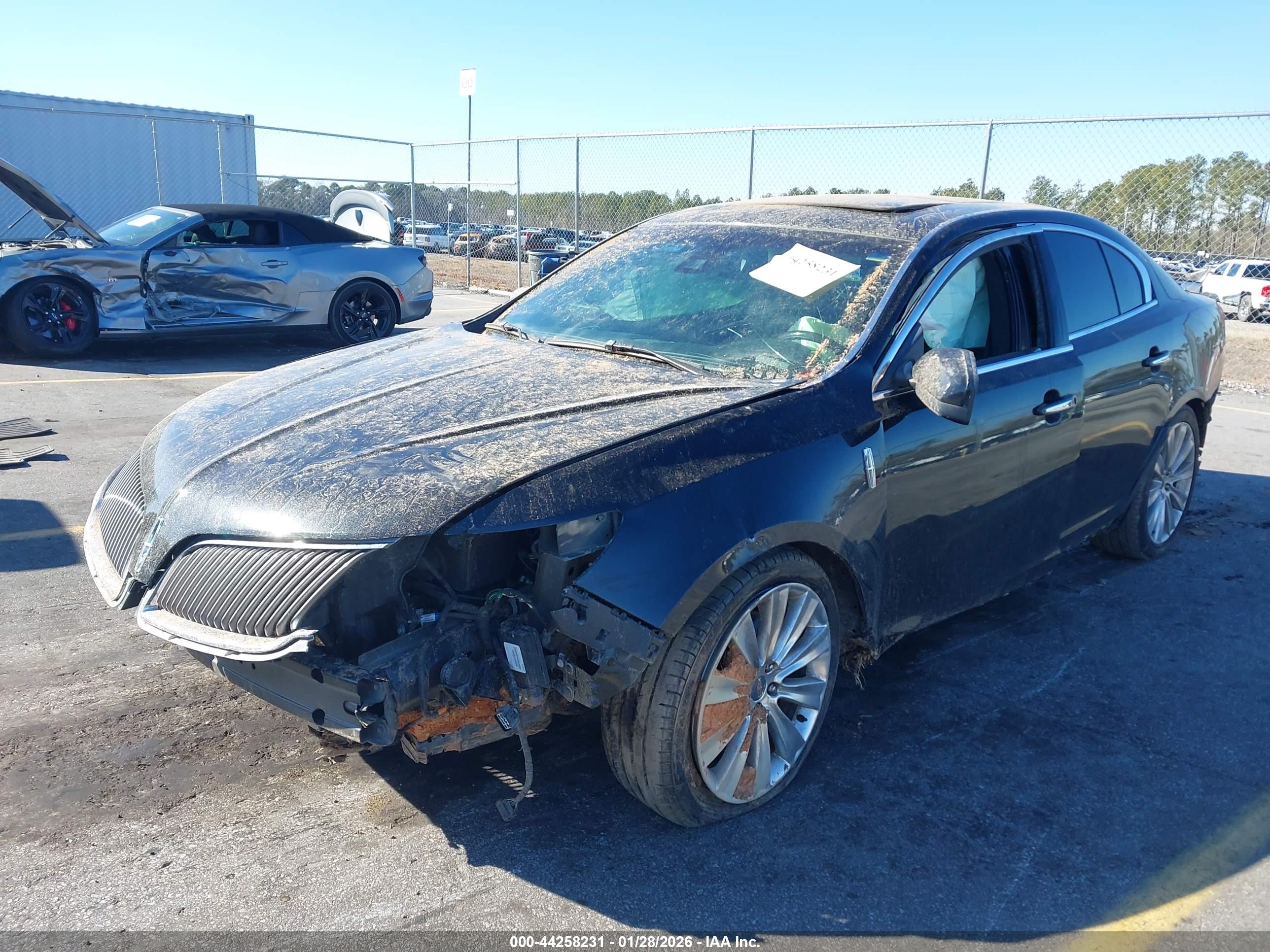 LINCOLN MKS image 2