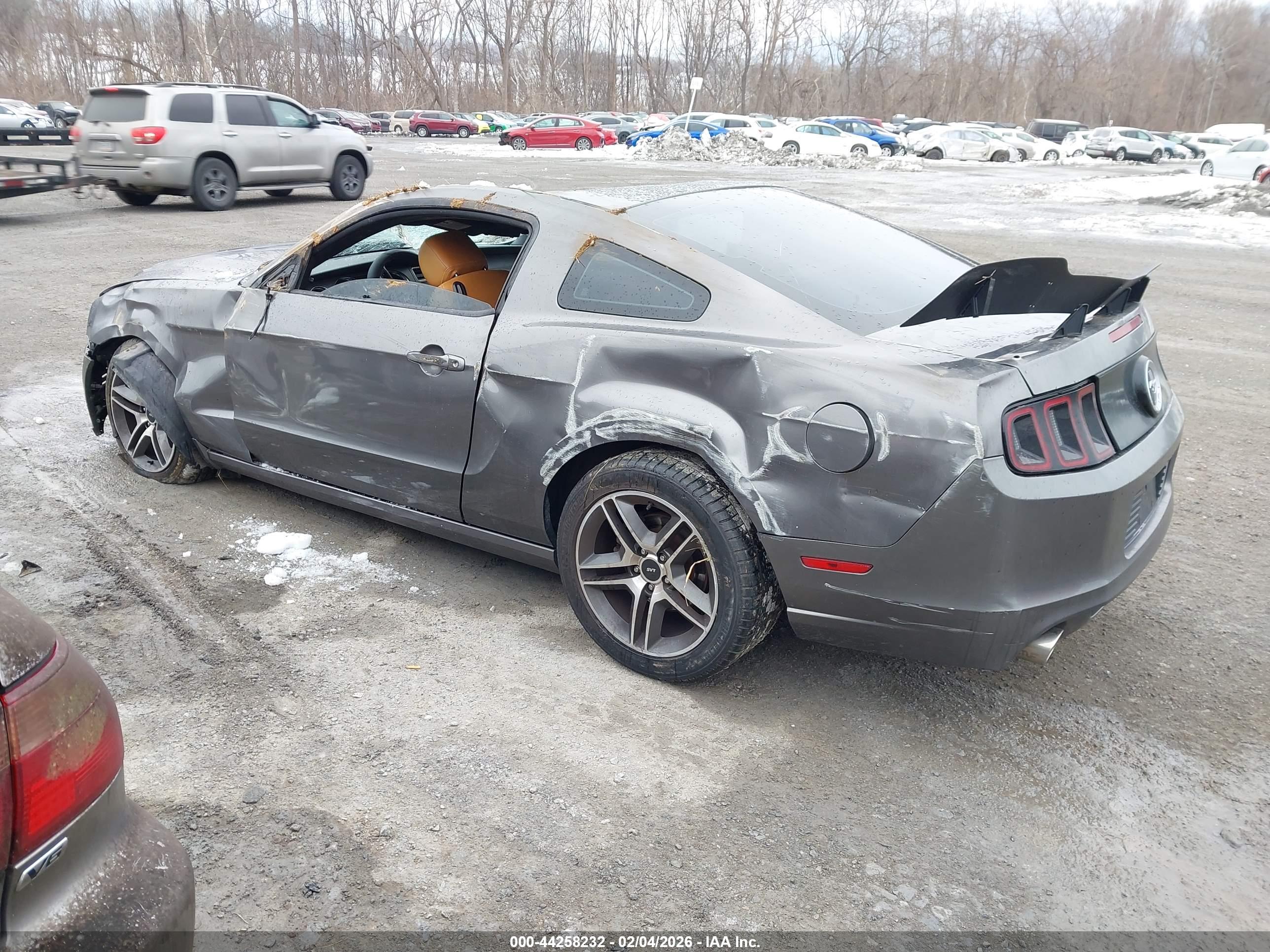 FORD MUSTANG image 3