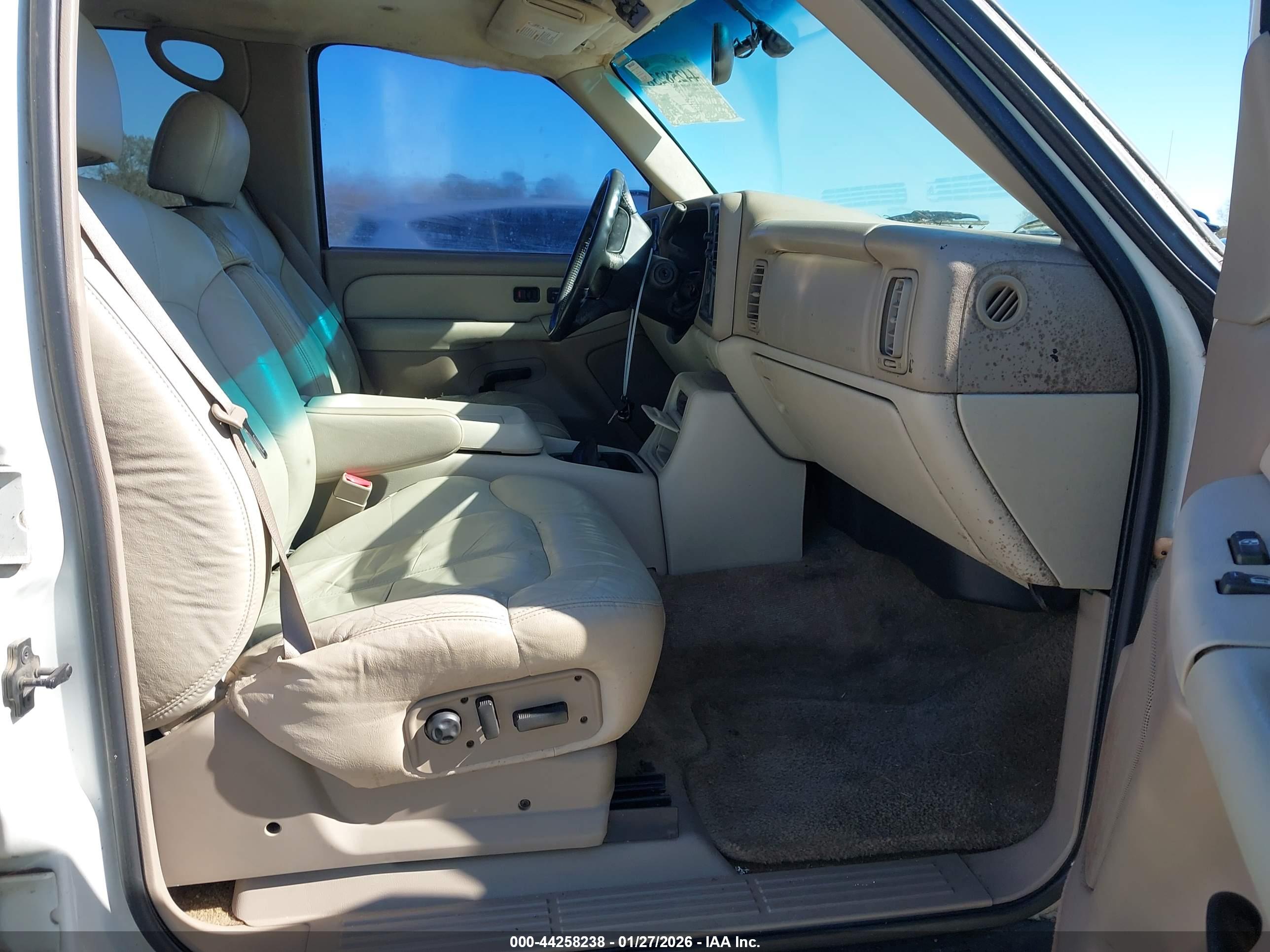 CHEVROLET TAHOE image 5