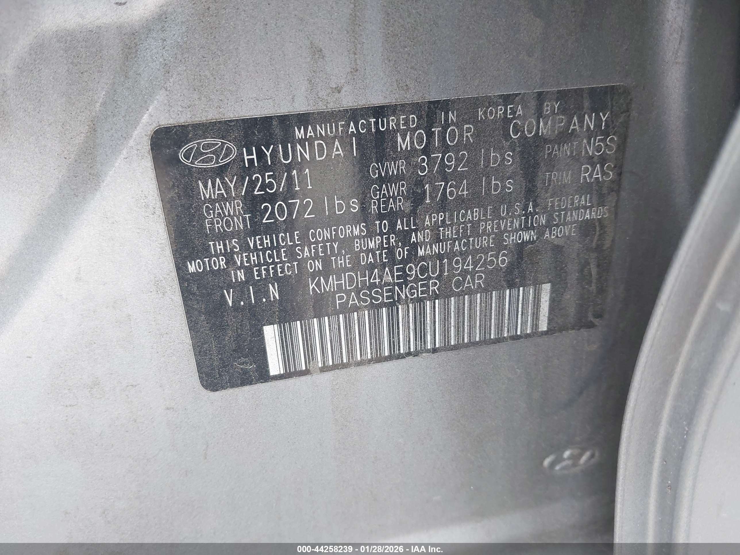 HYUNDAI ELANTRA image 9
