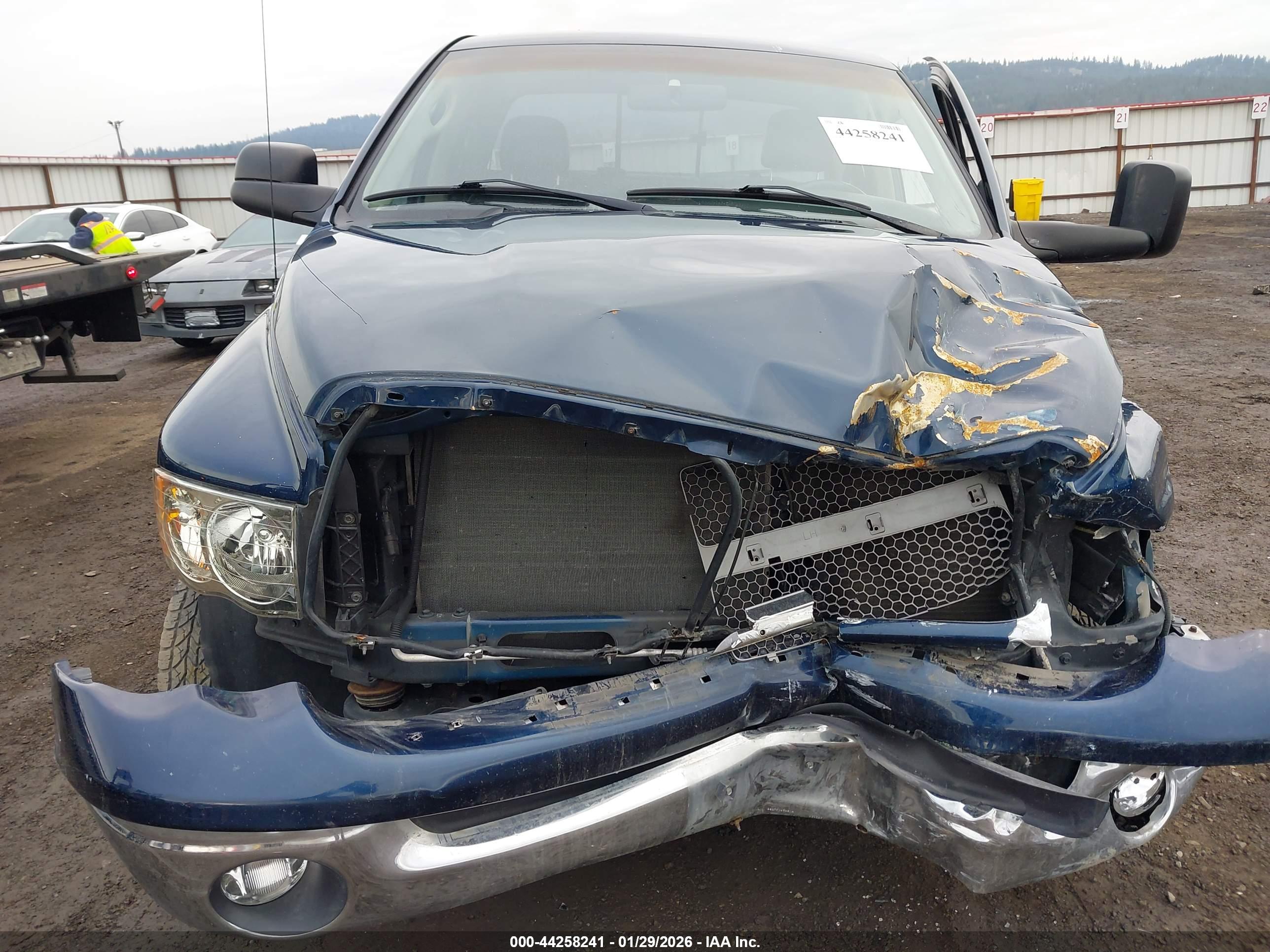 DODGE RAM image 6