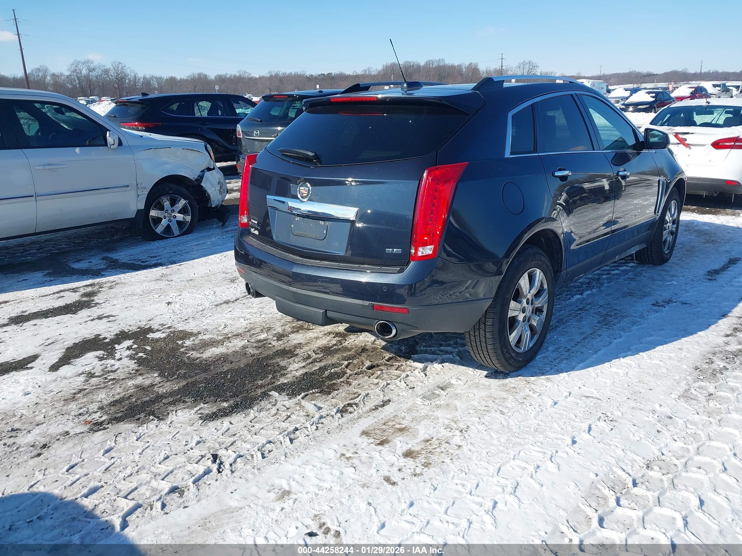 CADILLAC SRX image 4
