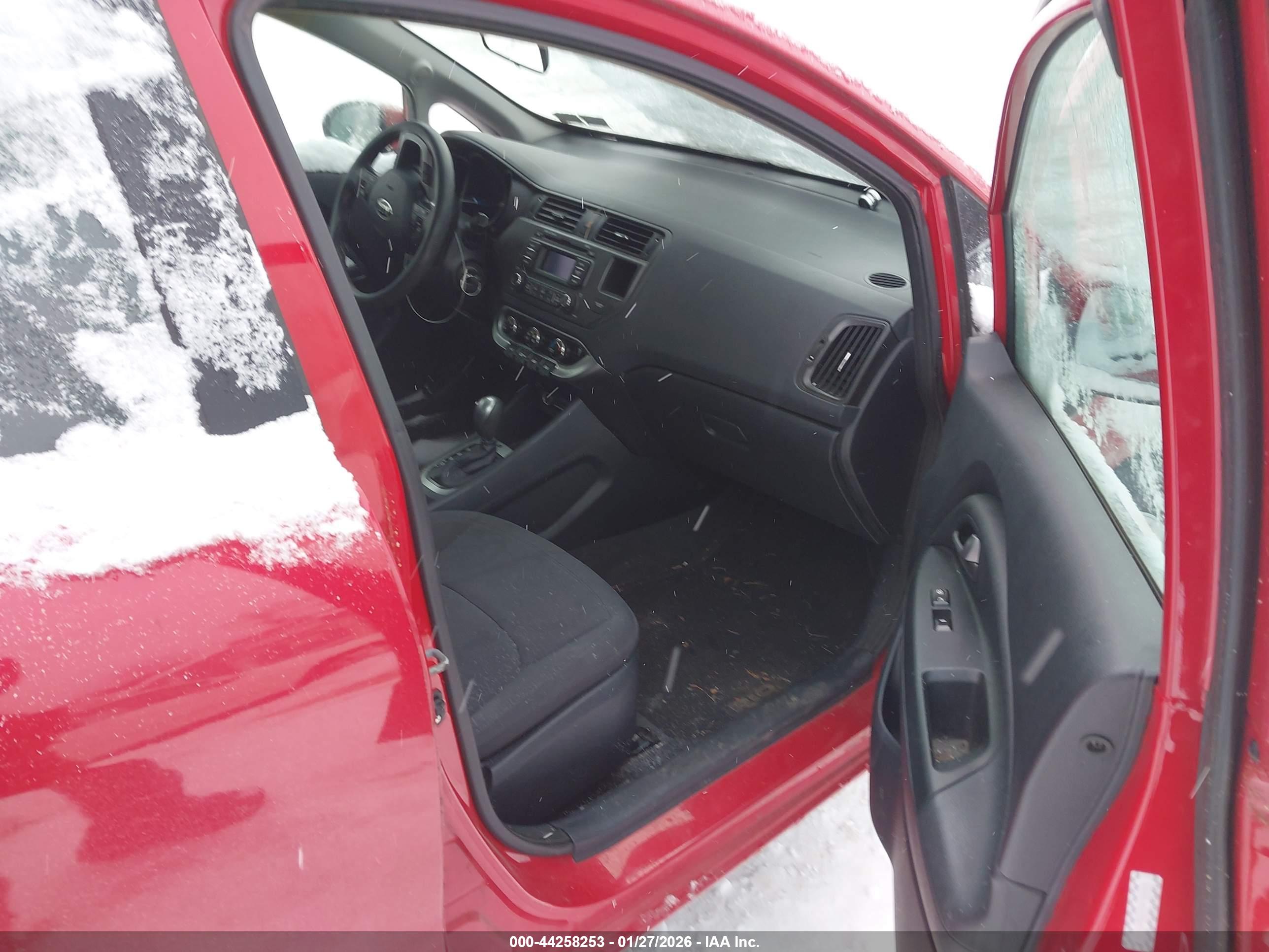 KIA RIO image 5