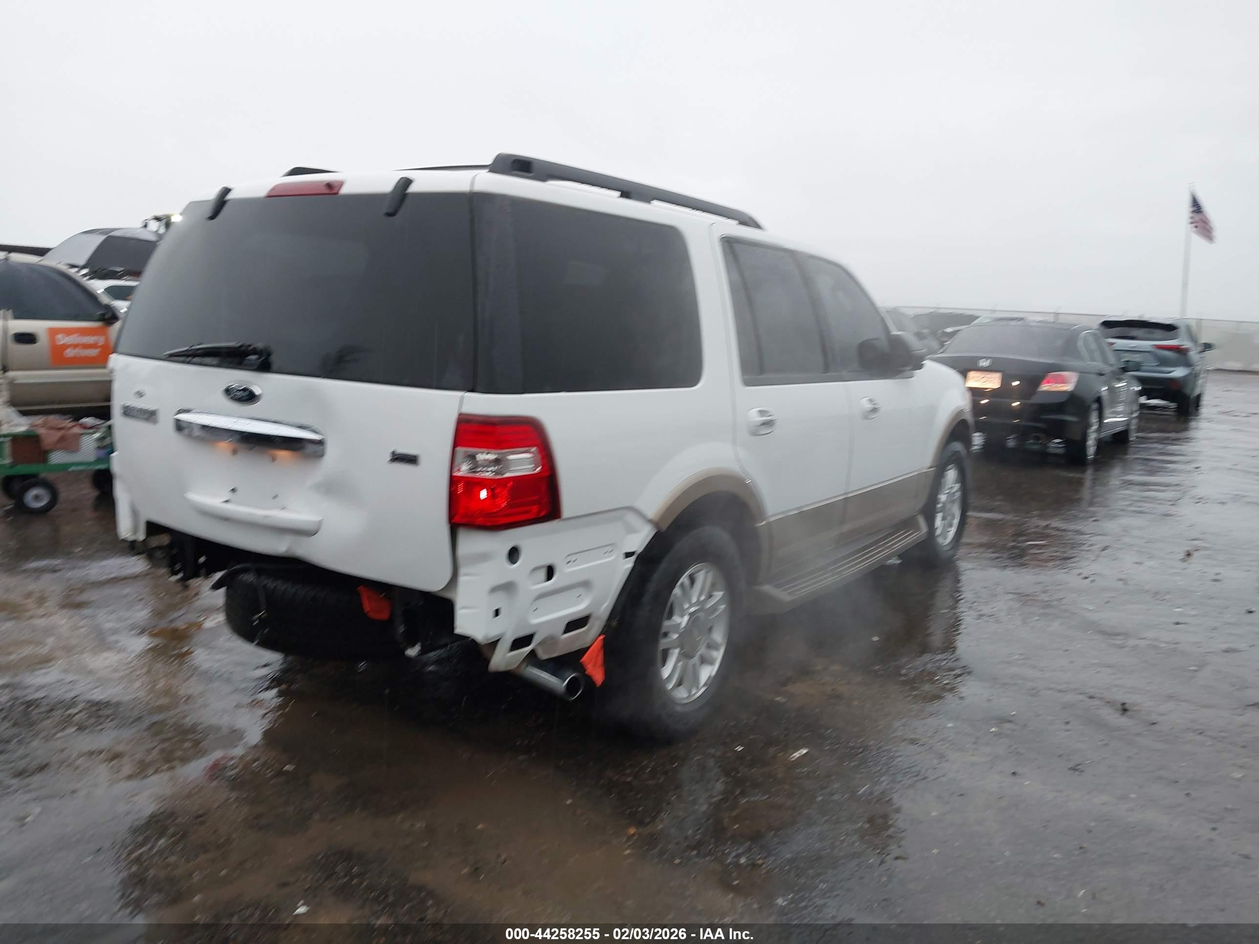 FORD EXPEDITION image 4