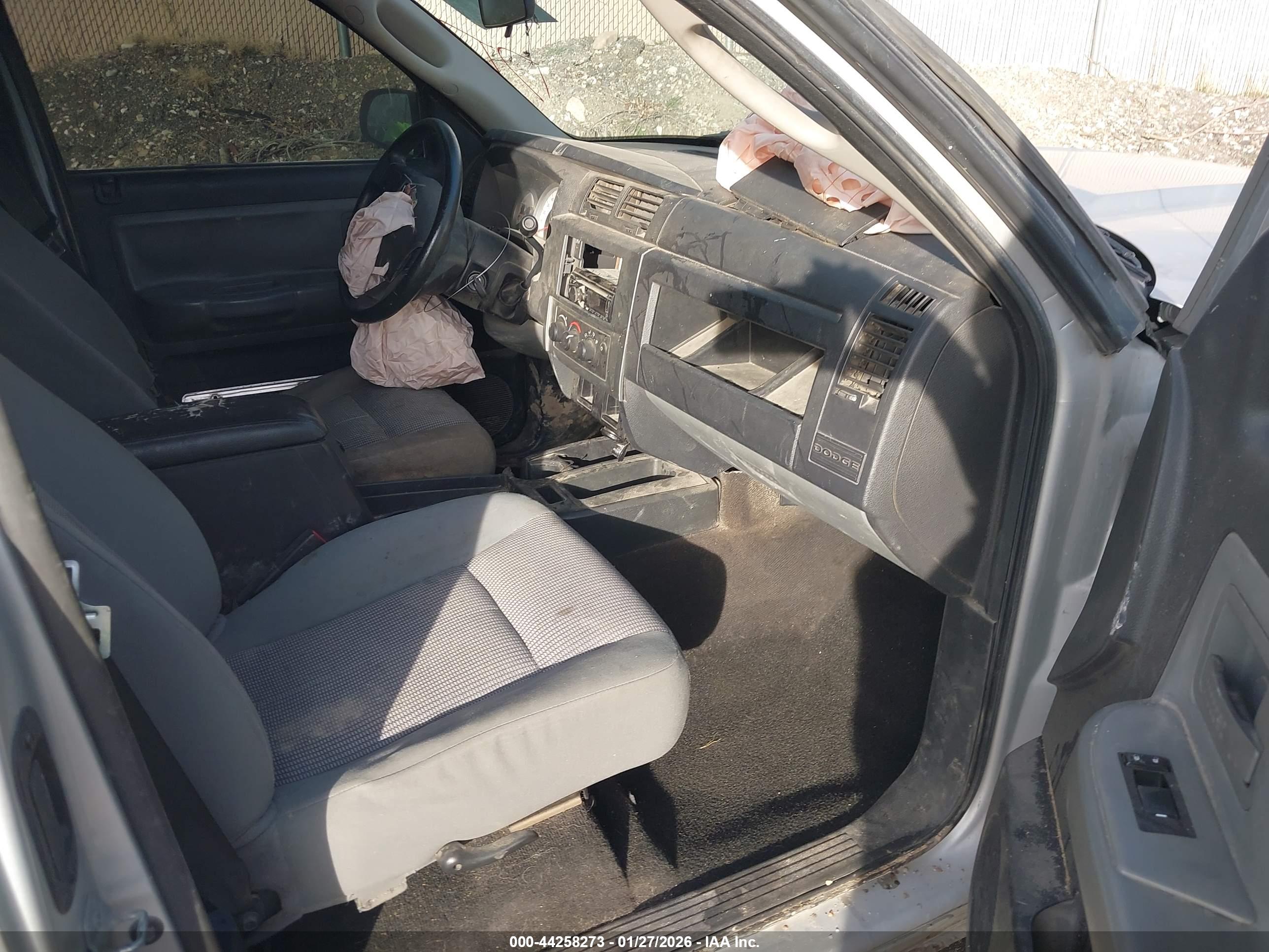 DODGE DAKOTA image 5