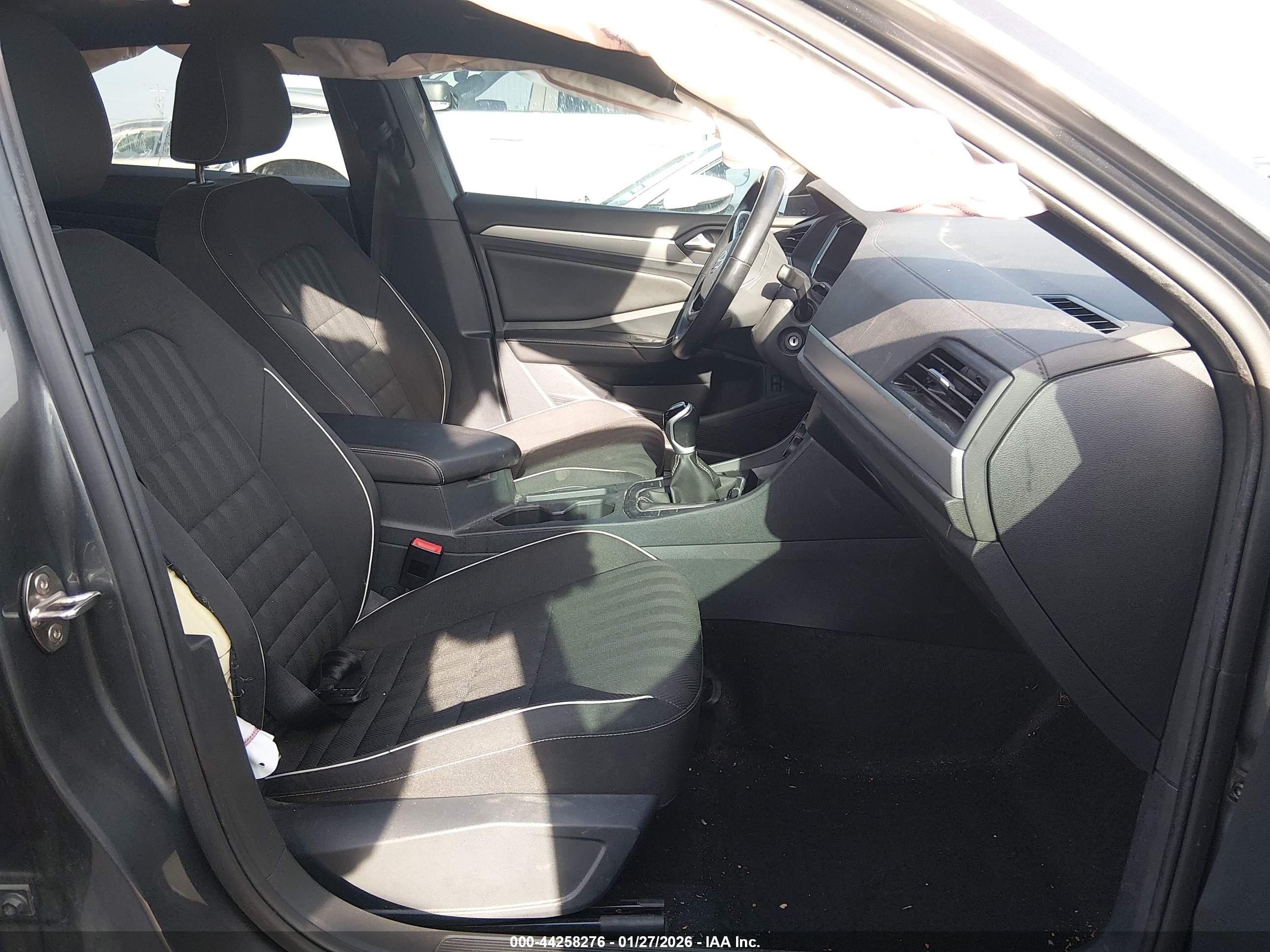 VOLKSWAGEN JETTA image 5