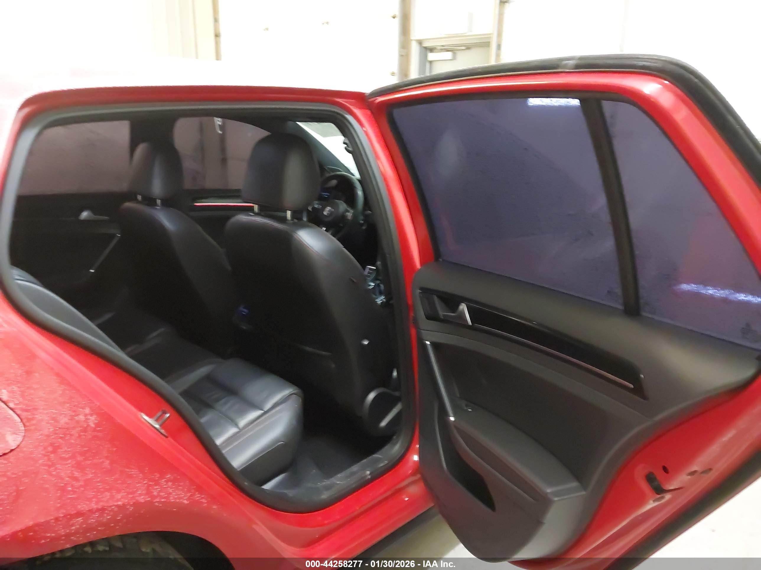 VOLKSWAGEN GOLF image 8