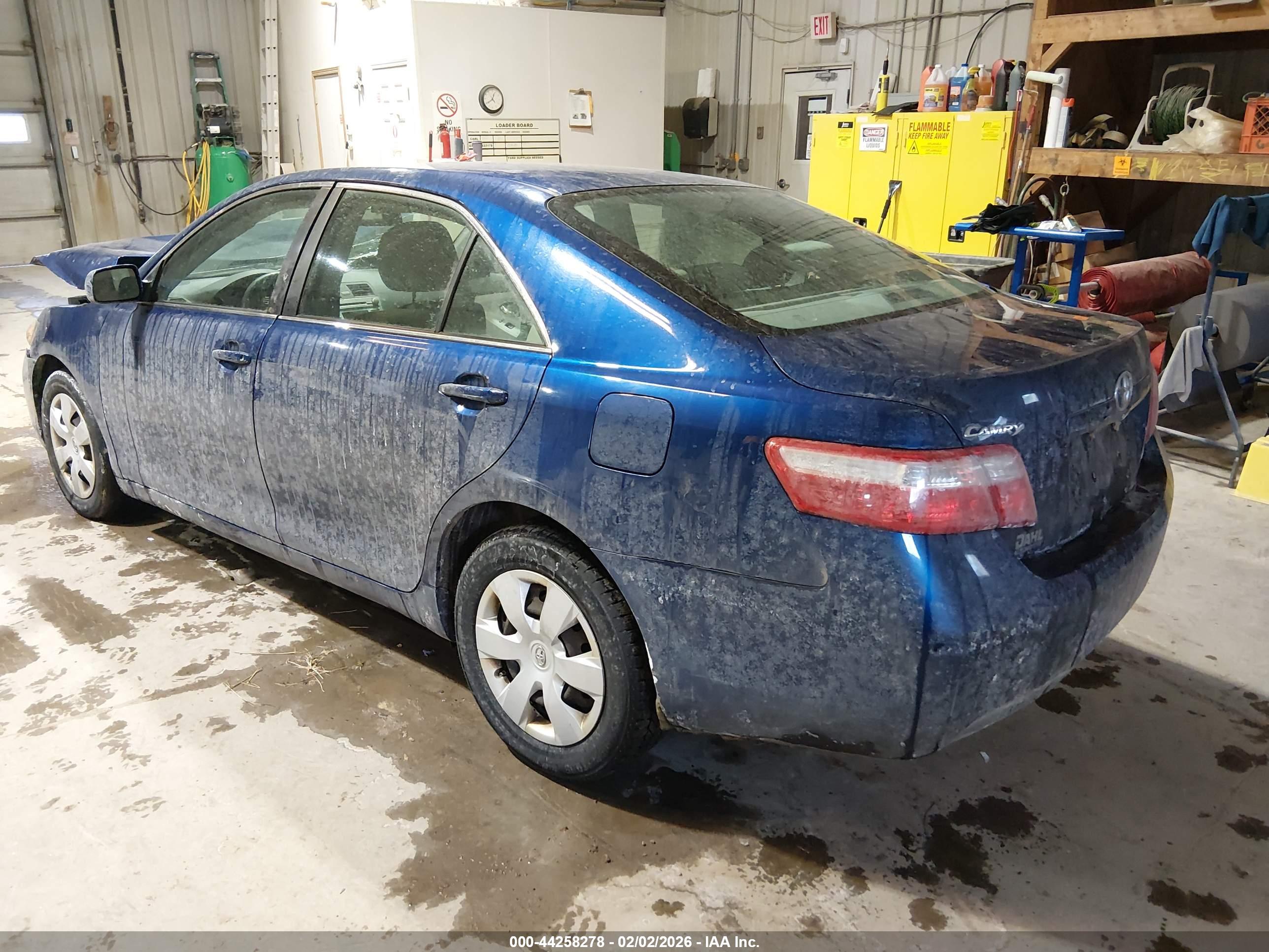 TOYOTA CAMRY image 3