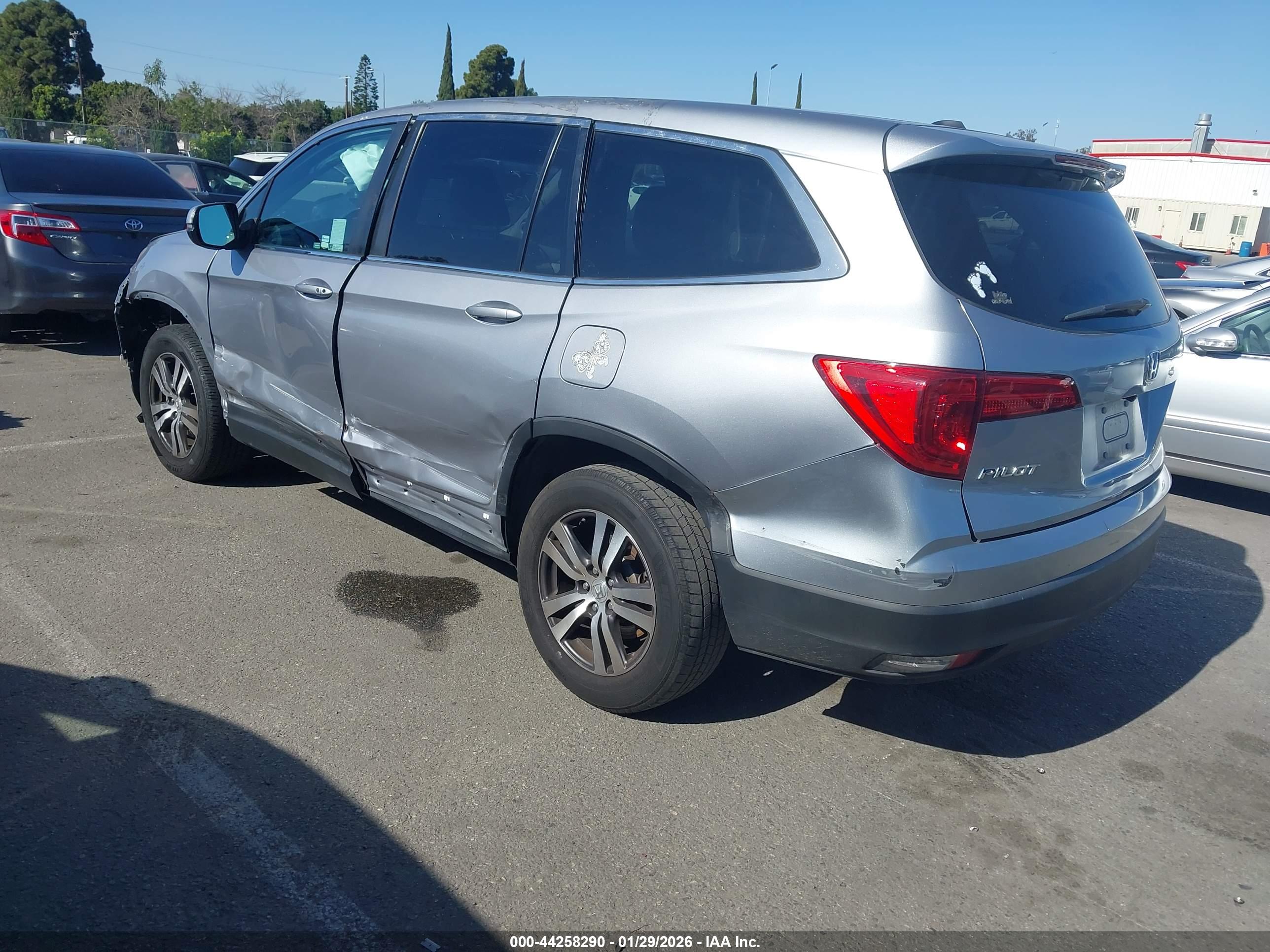 HONDA PILOT image 3