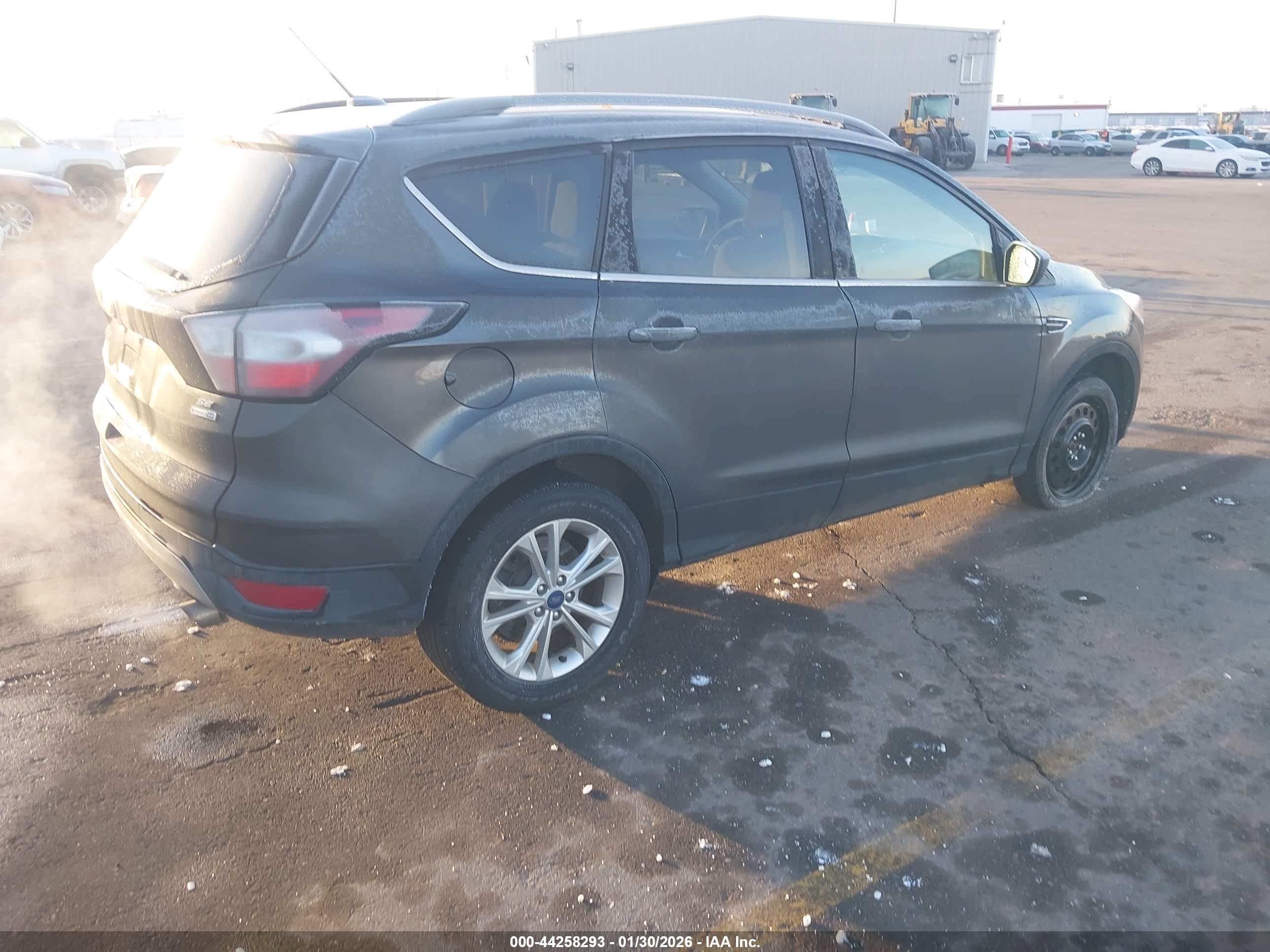 FORD ESCAPE image 4