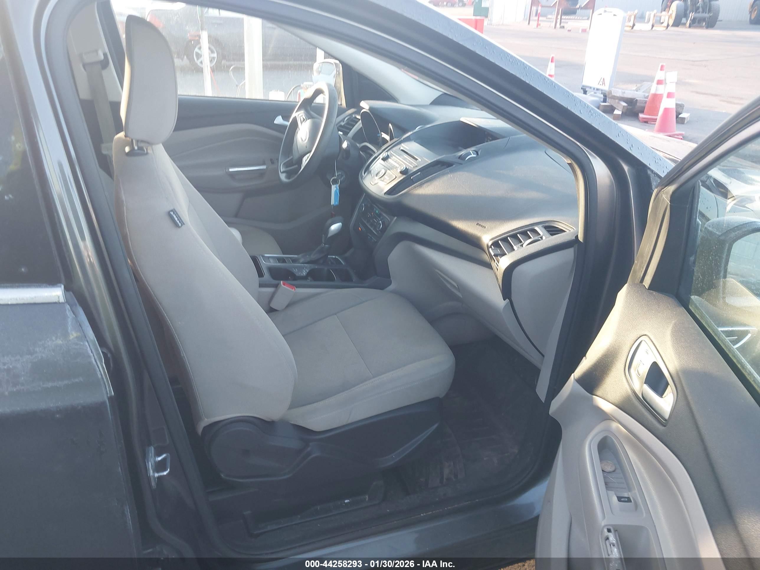 FORD ESCAPE image 5