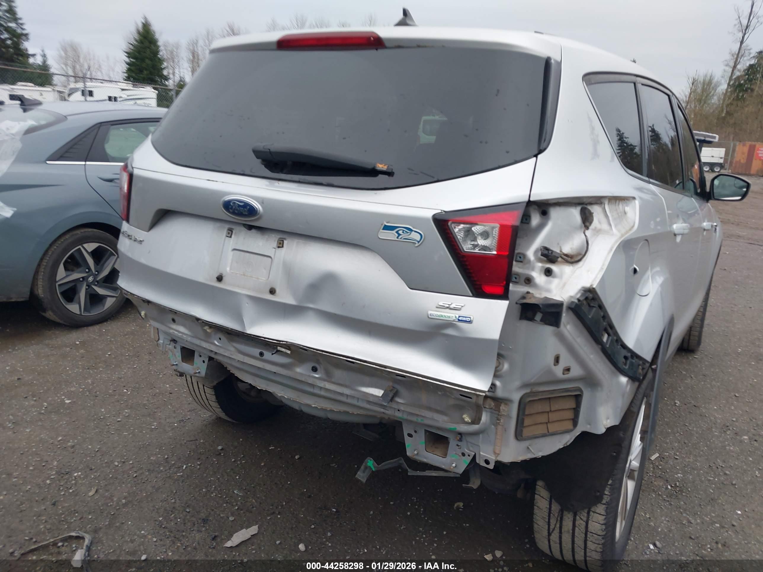 FORD ESCAPE image 6