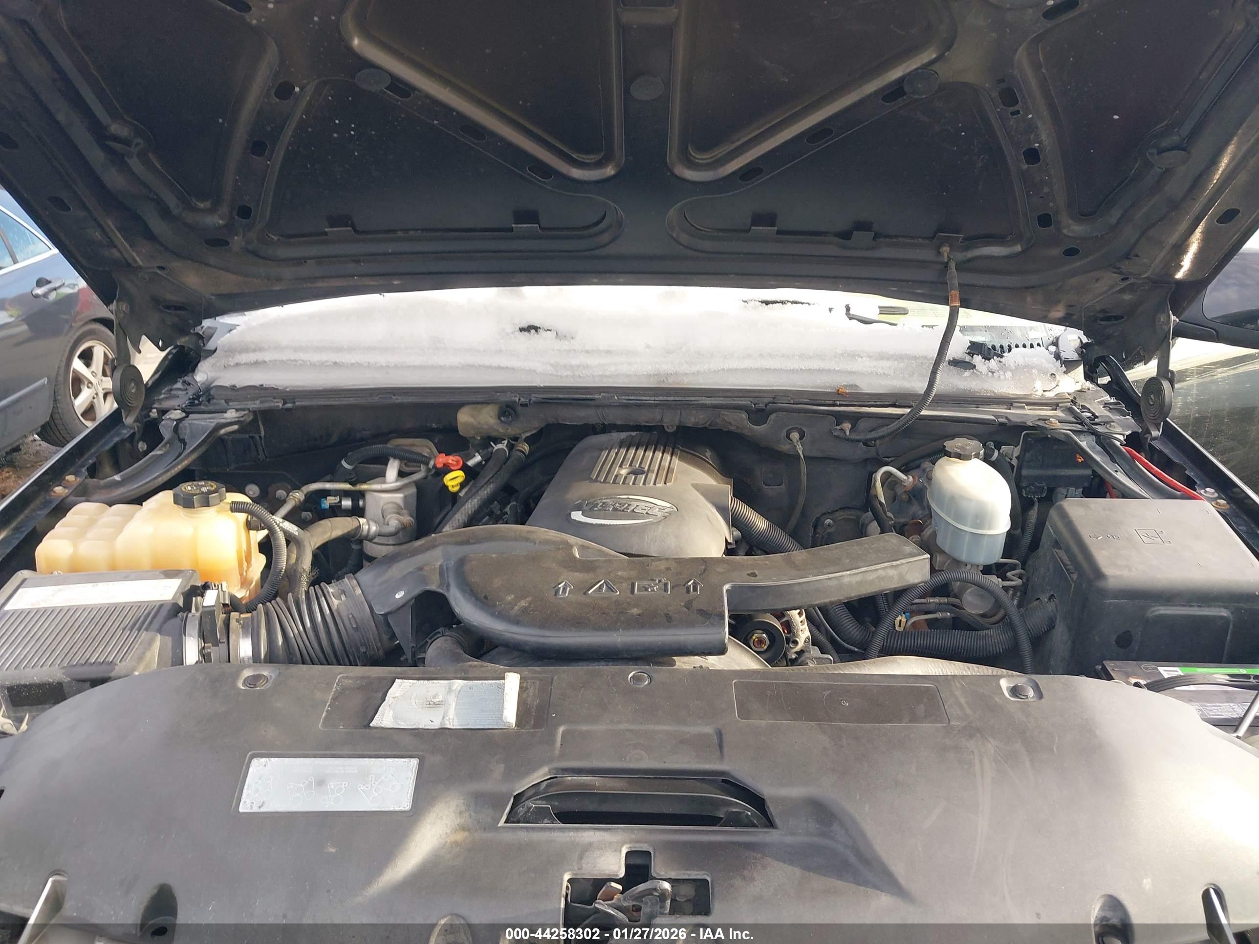 CHEVROLET TAHOE image 10