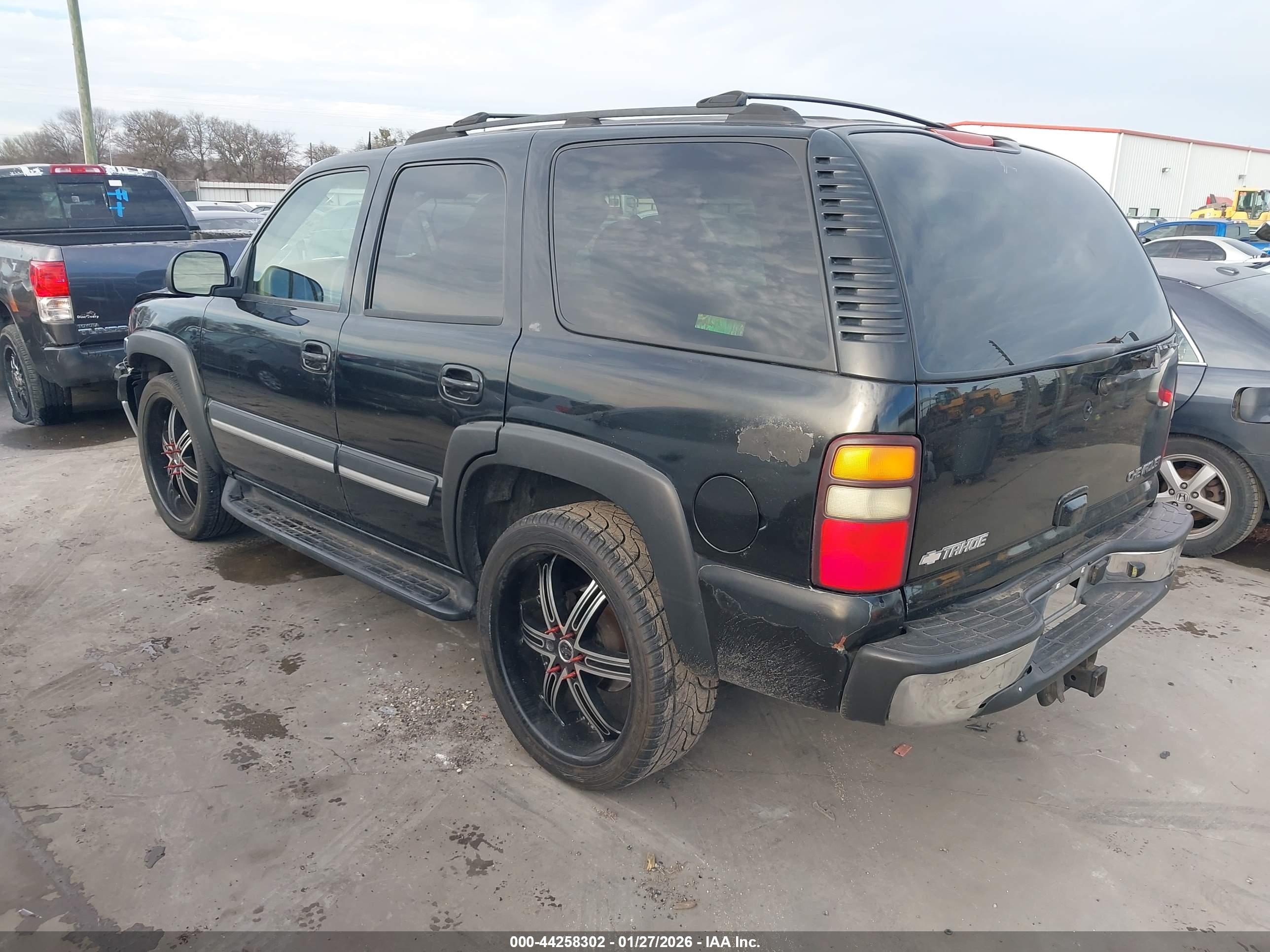 CHEVROLET TAHOE image 3