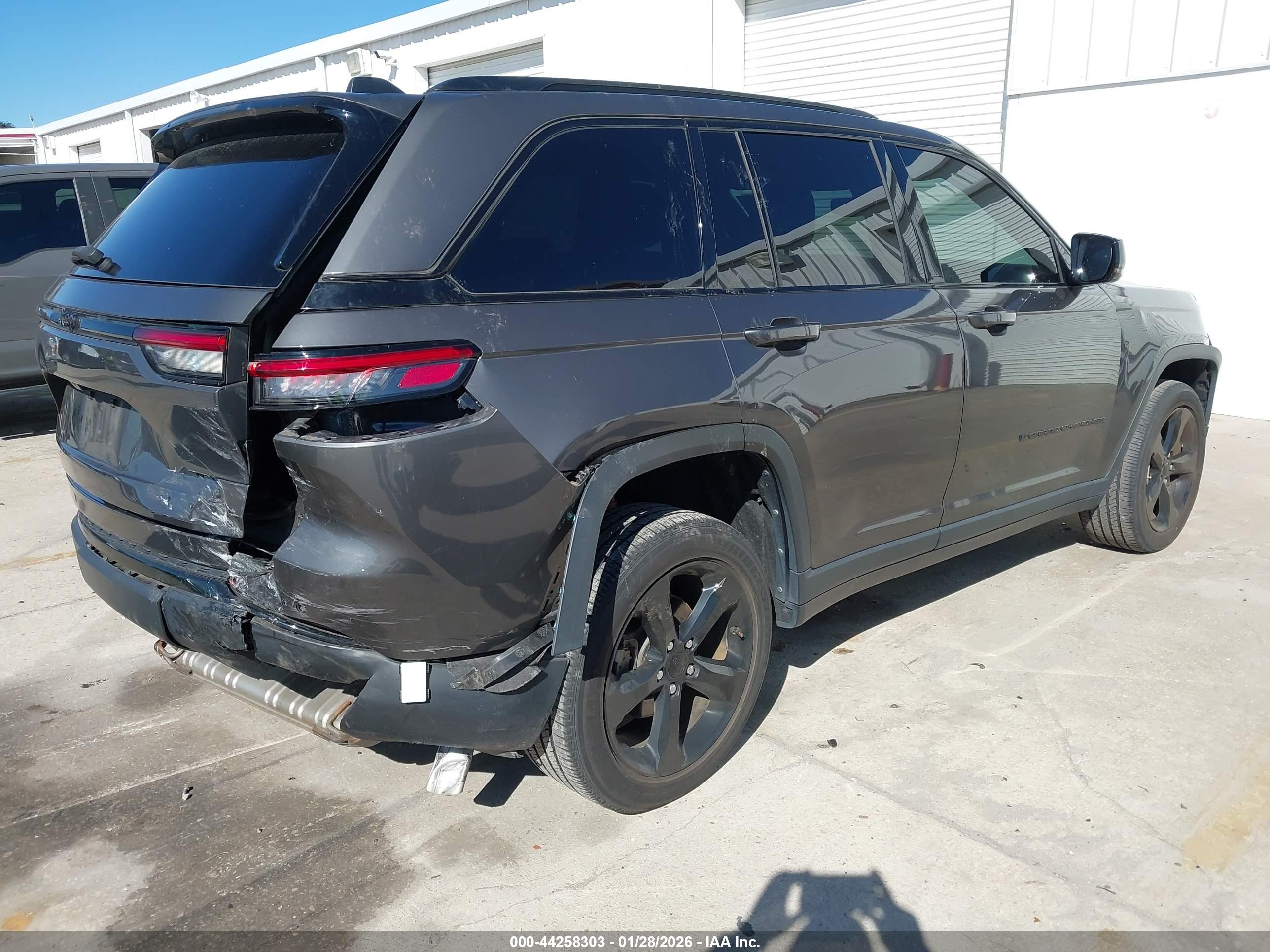 JEEP GRAND image 4