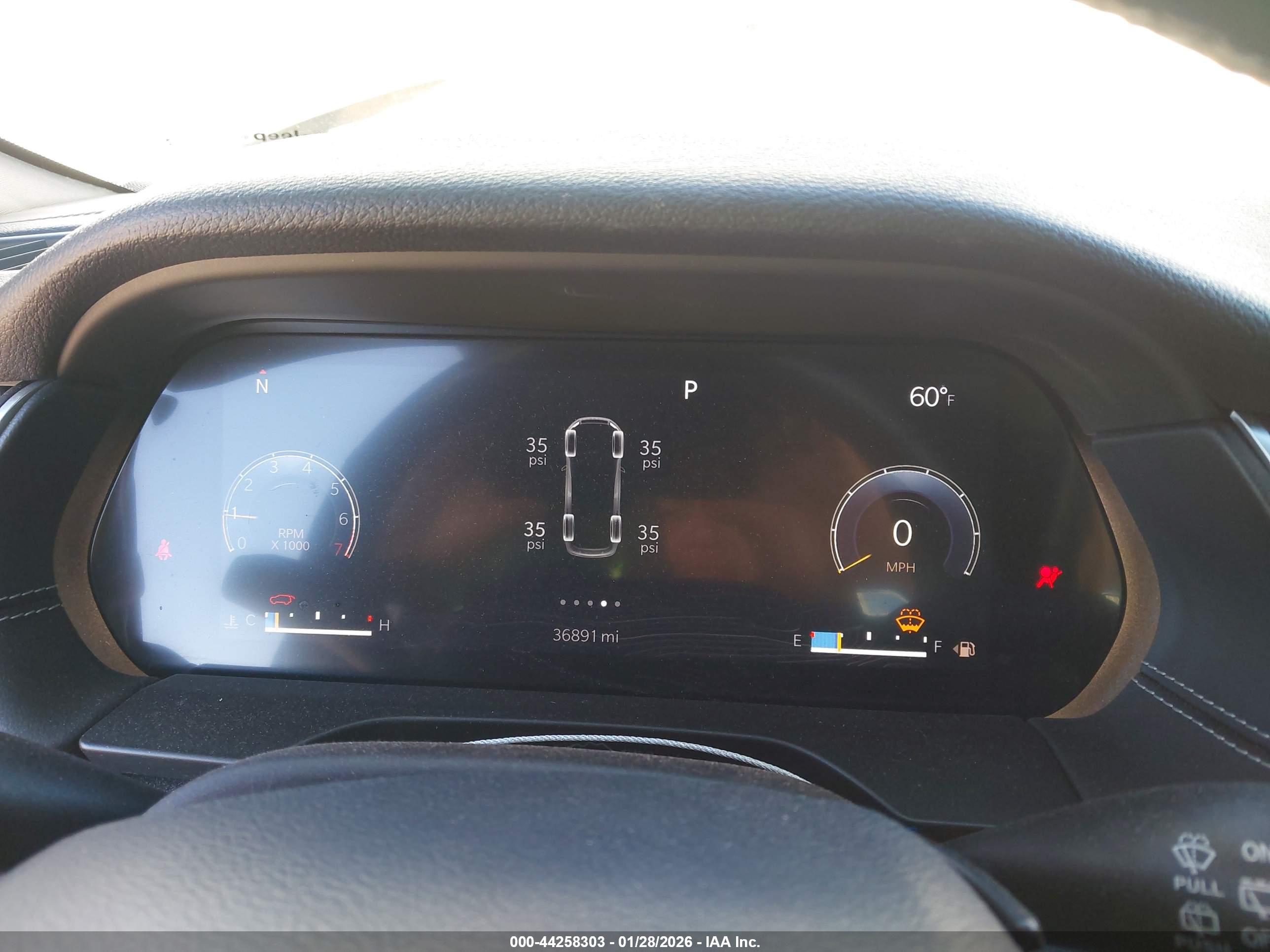 JEEP GRAND image 7