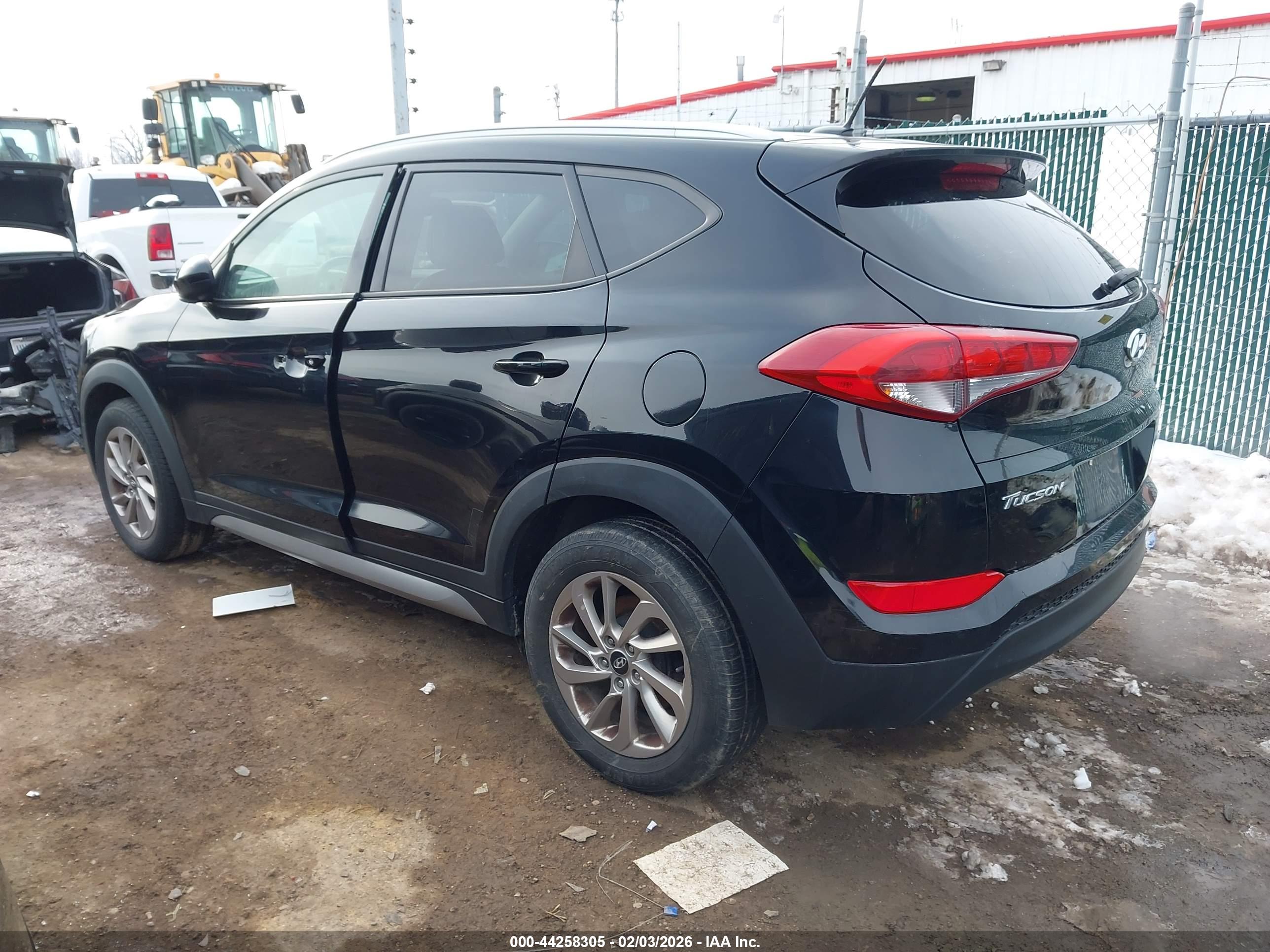 HYUNDAI TUCSON image 3