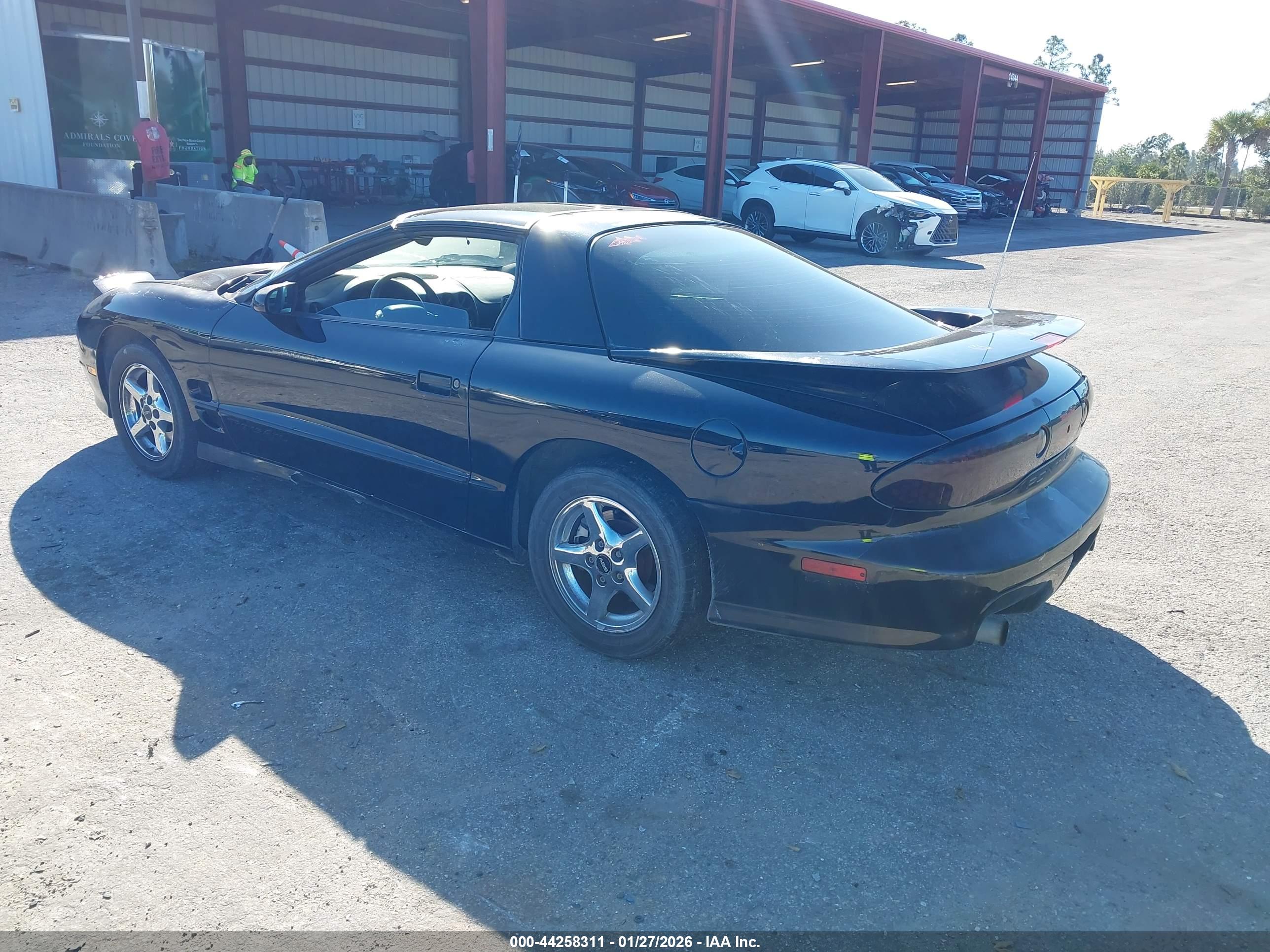 PONTIAC FIREBIRD image 3