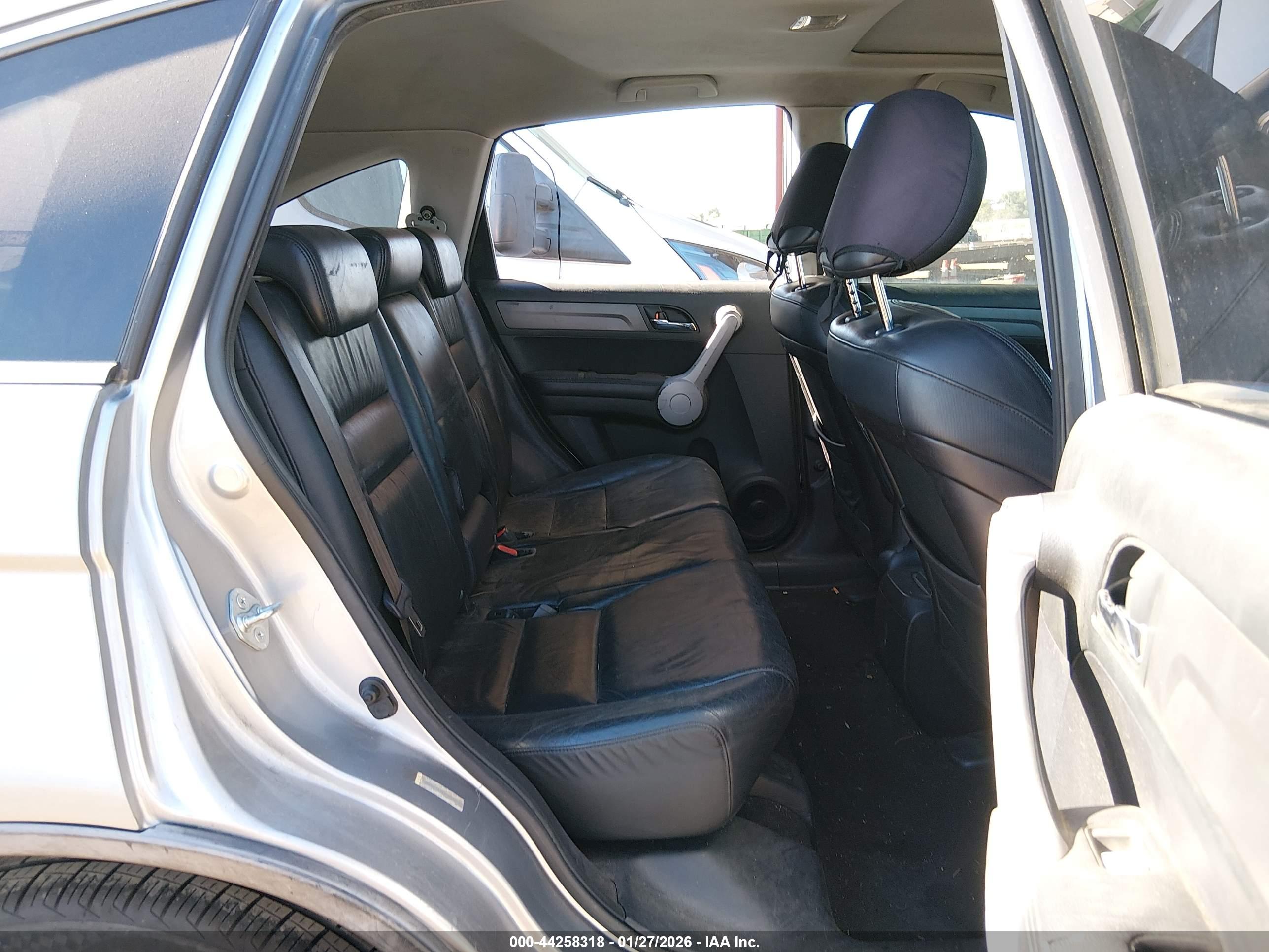 HONDA CR-V image 8