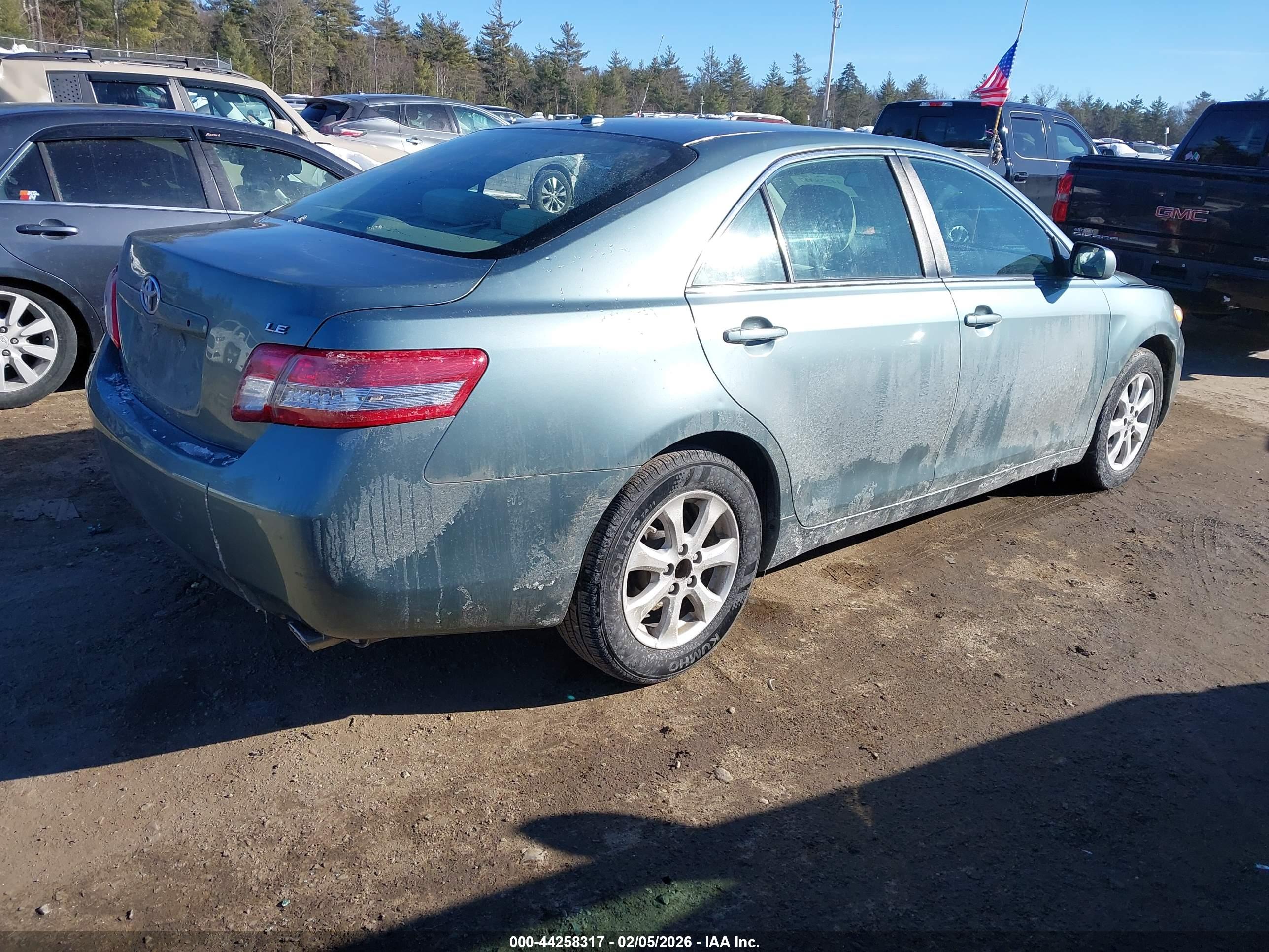 TOYOTA CAMRY image 4