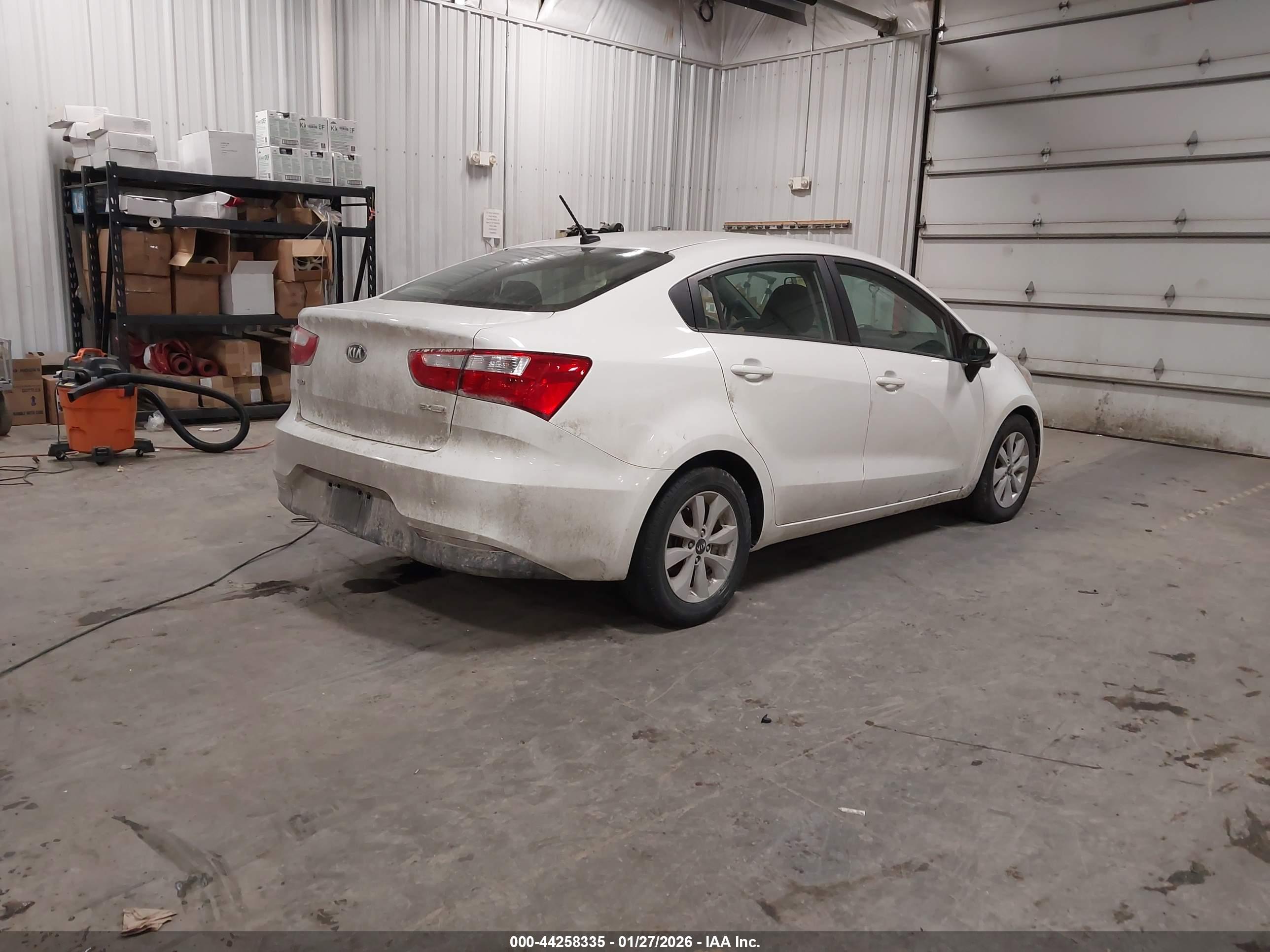 KIA RIO image 4
