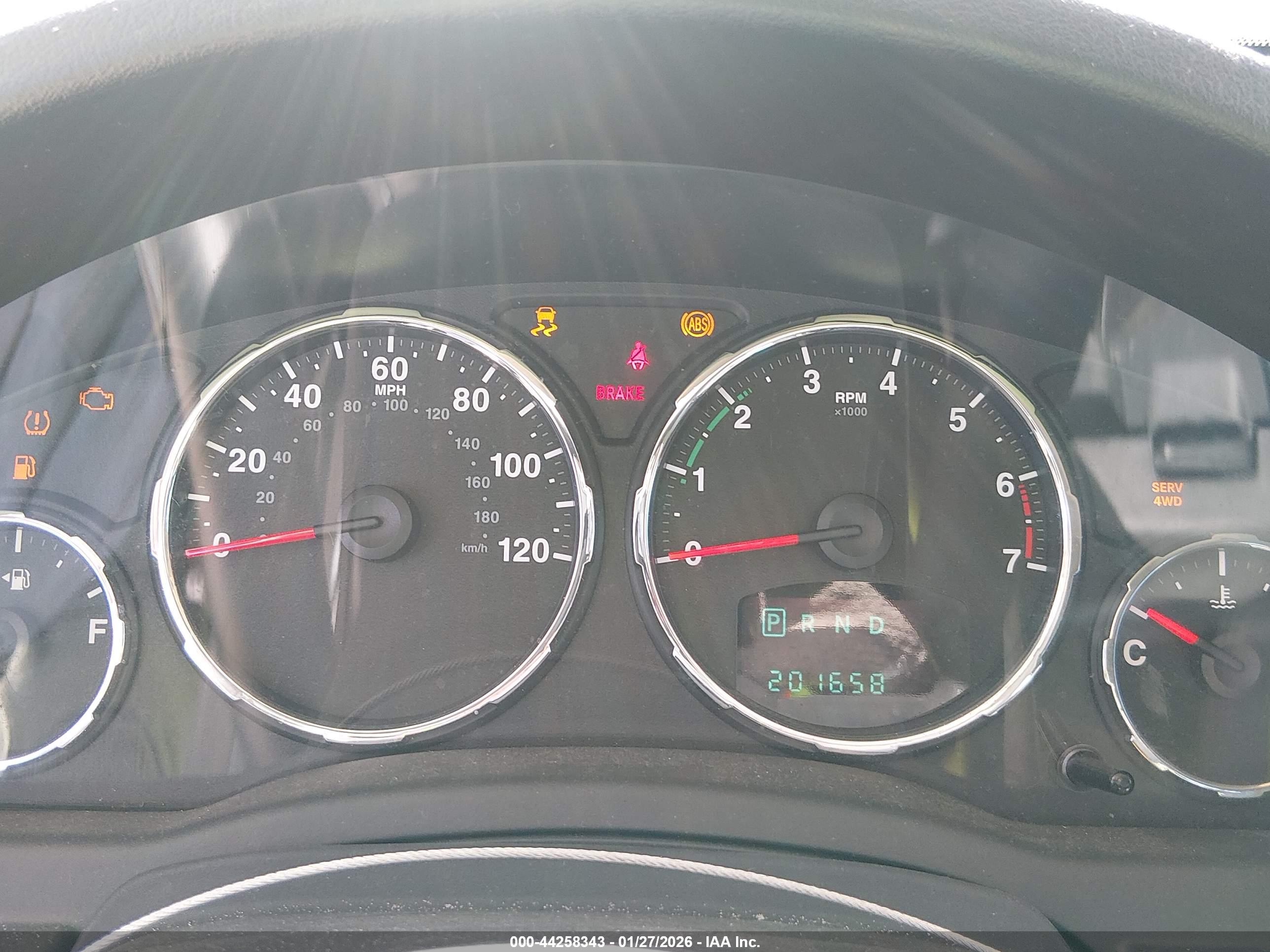JEEP LIBERTY image 7