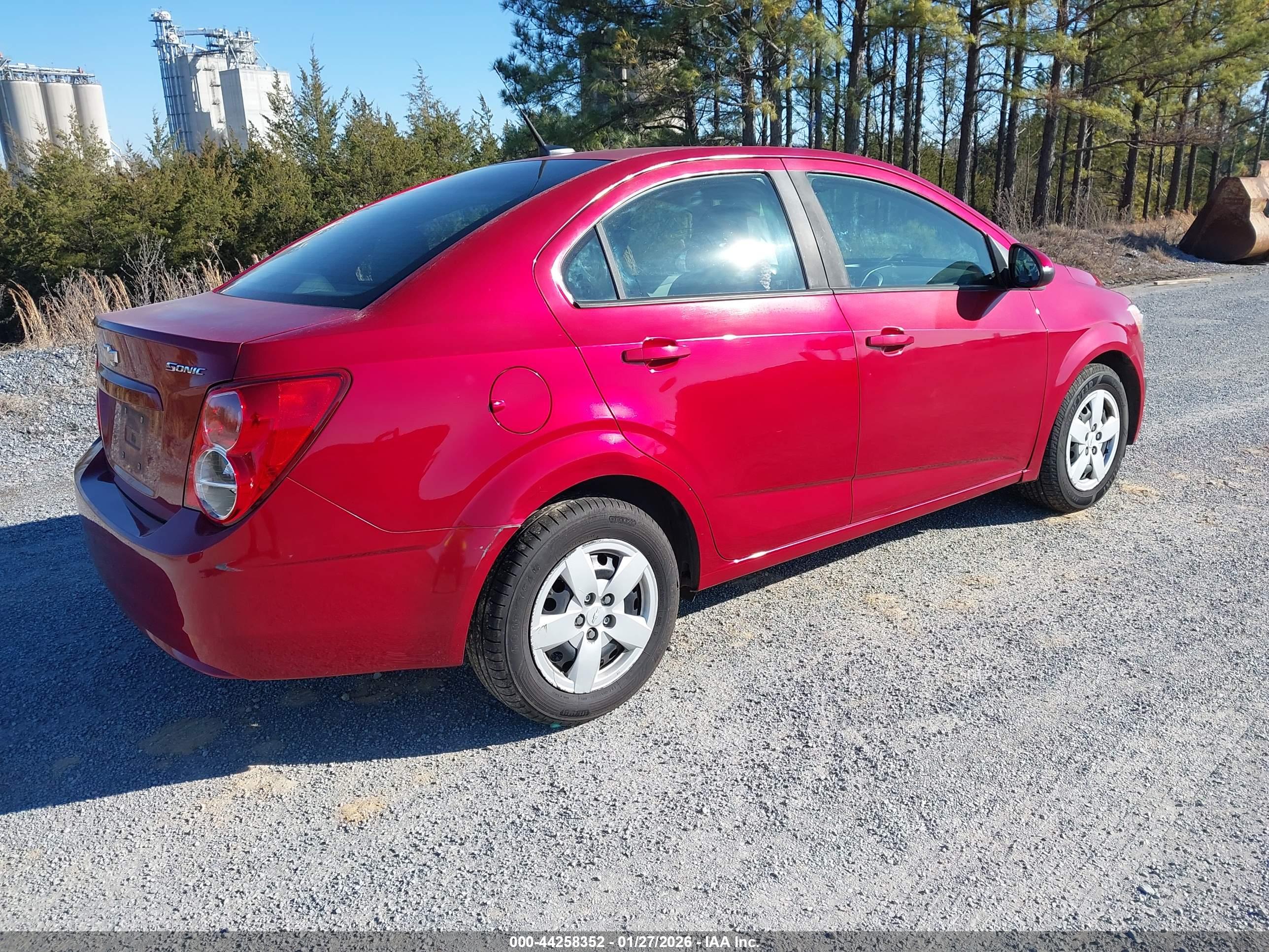 CHEVROLET SONIC image 4