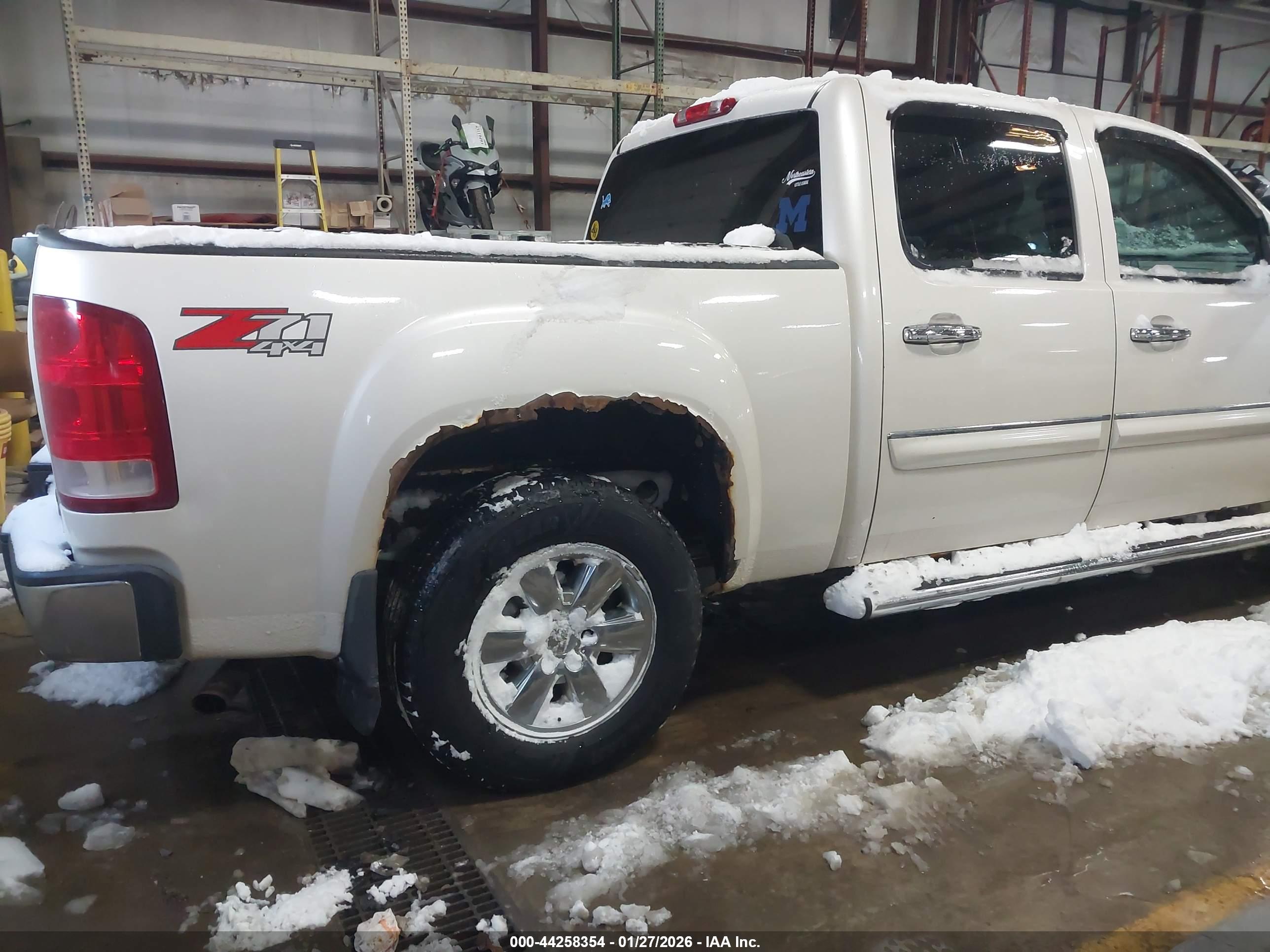 GMC SIERRA image 4