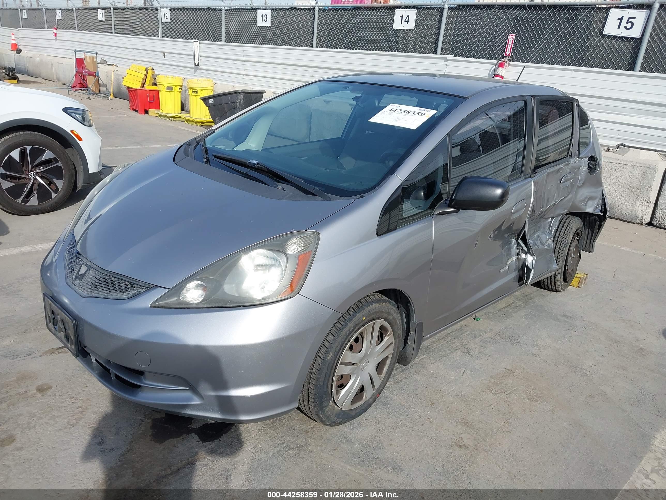 HONDA FIT image 2