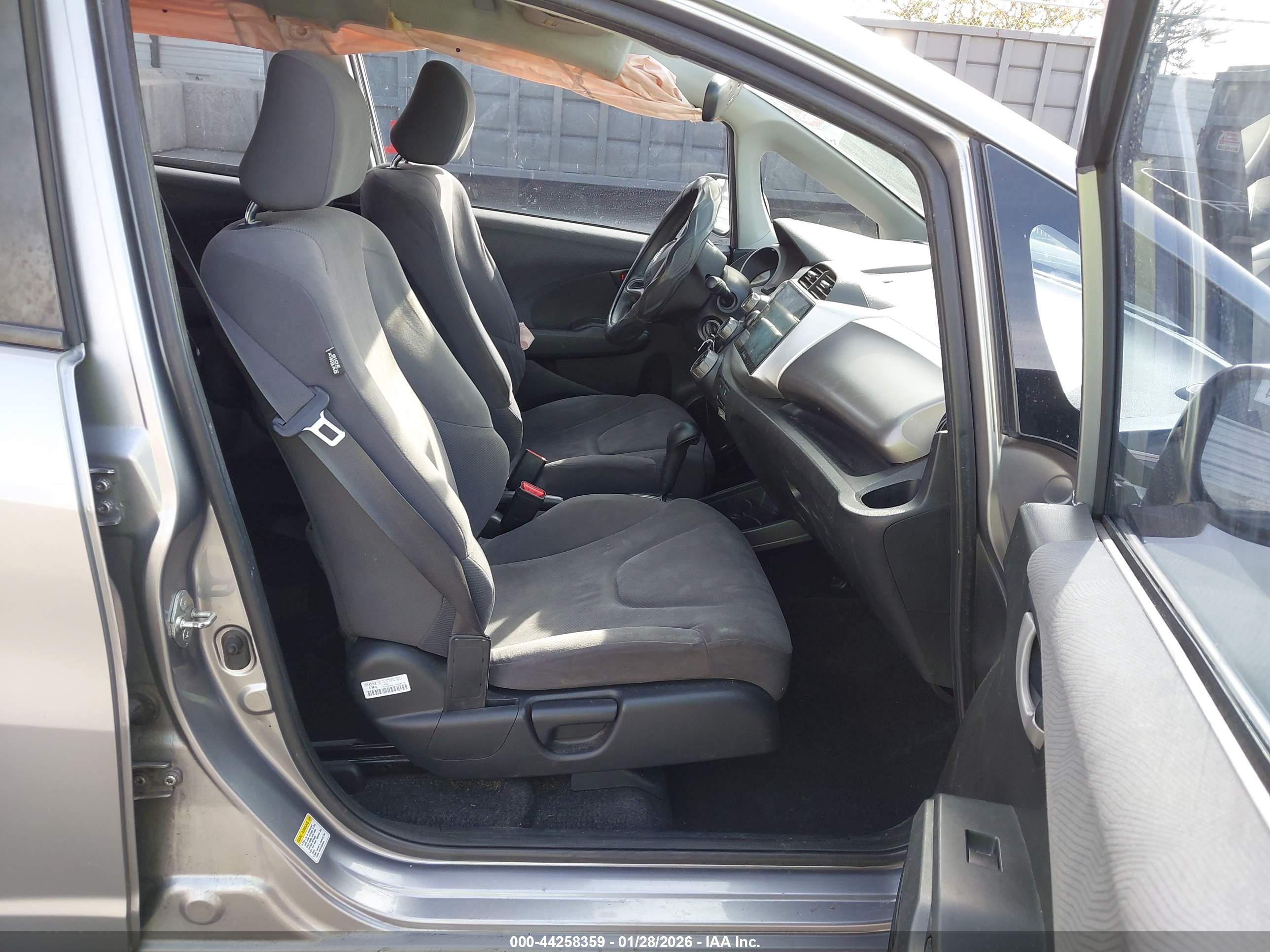 HONDA FIT image 5