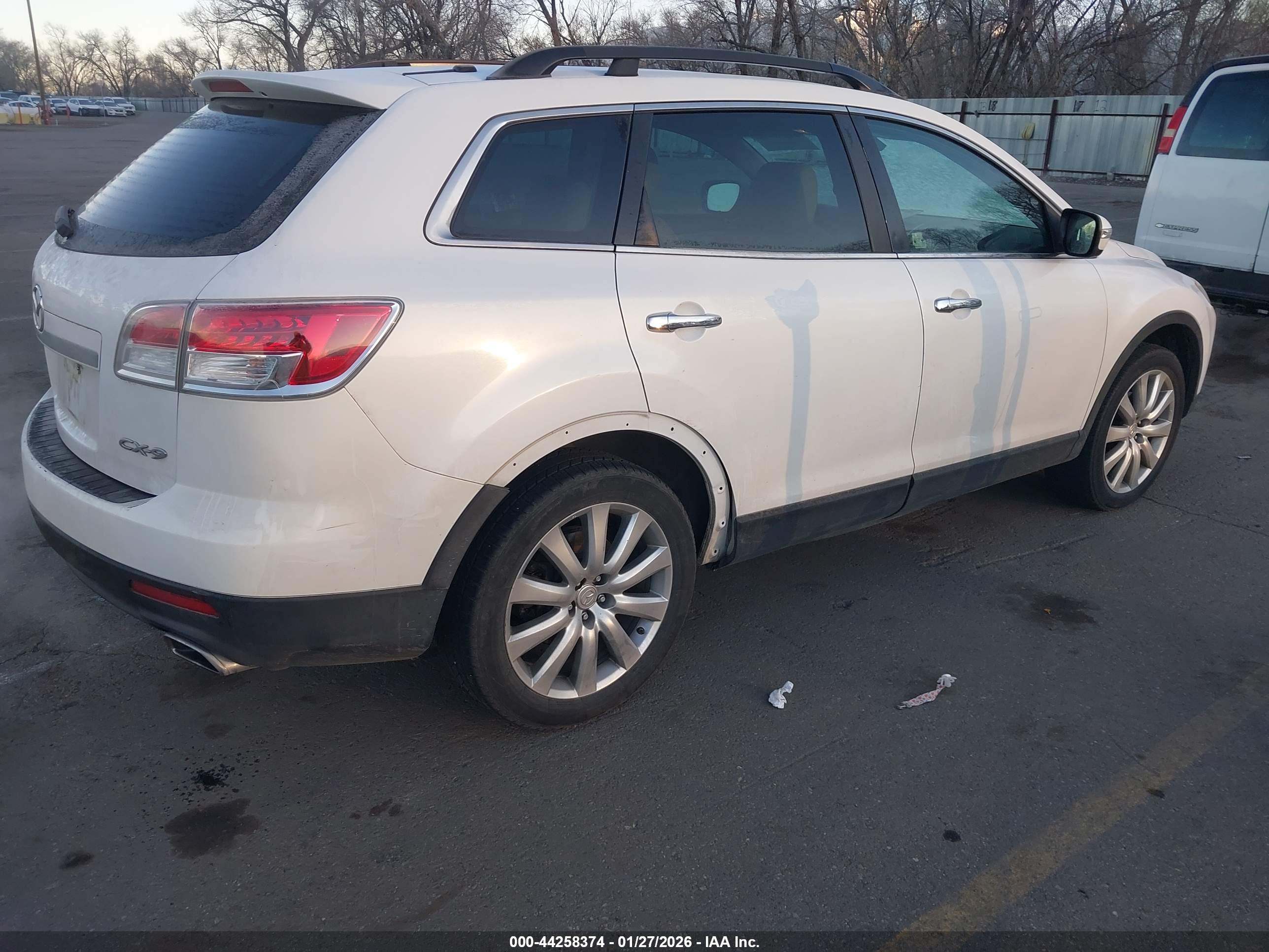 MAZDA CX-9 image 4