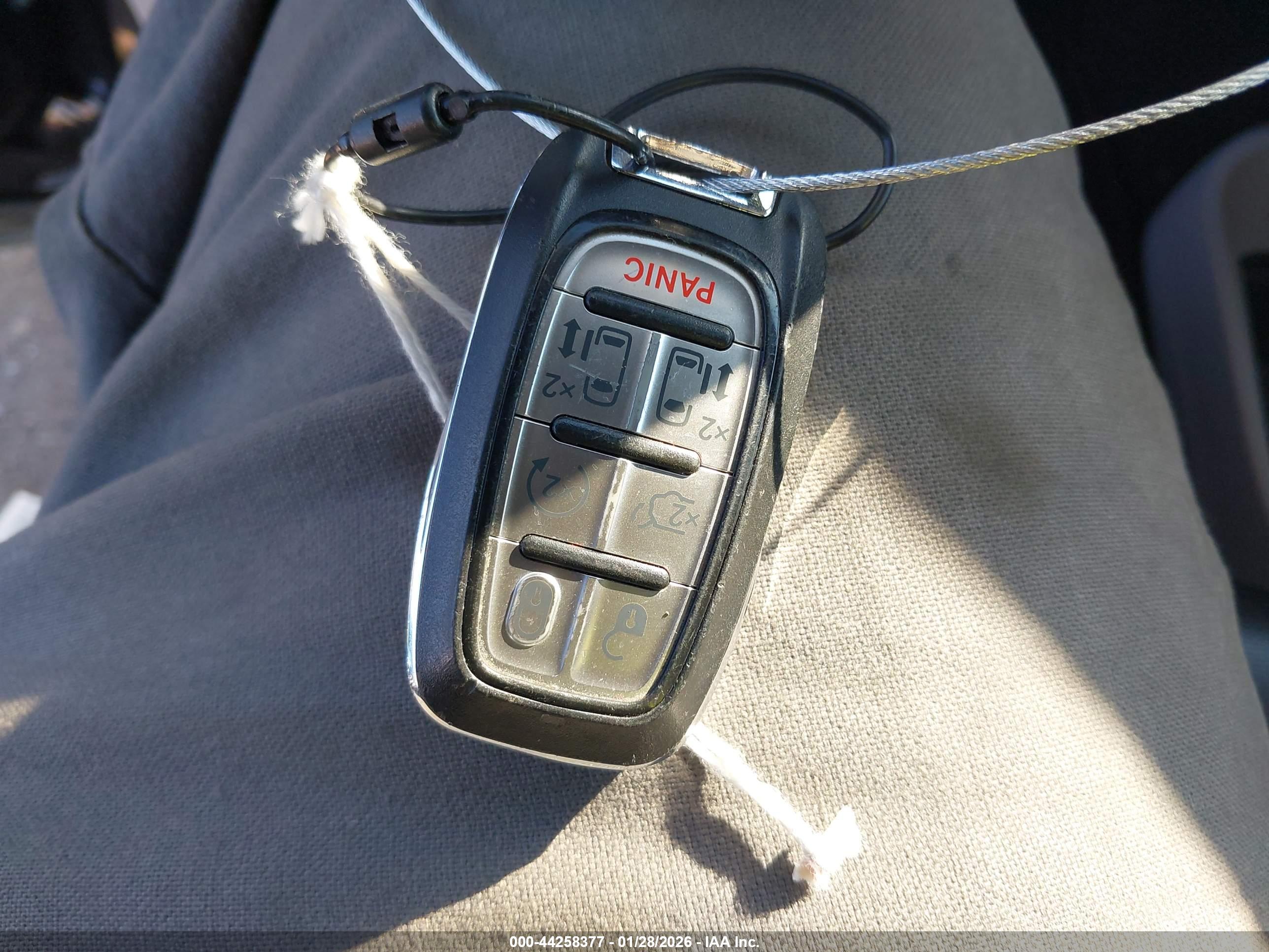 CHRYSLER PACIFICA image 11