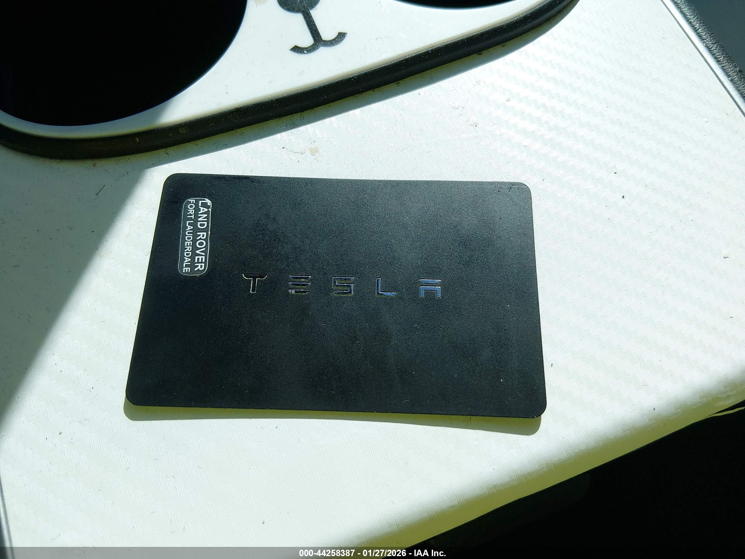 TESLA MODEL image 11