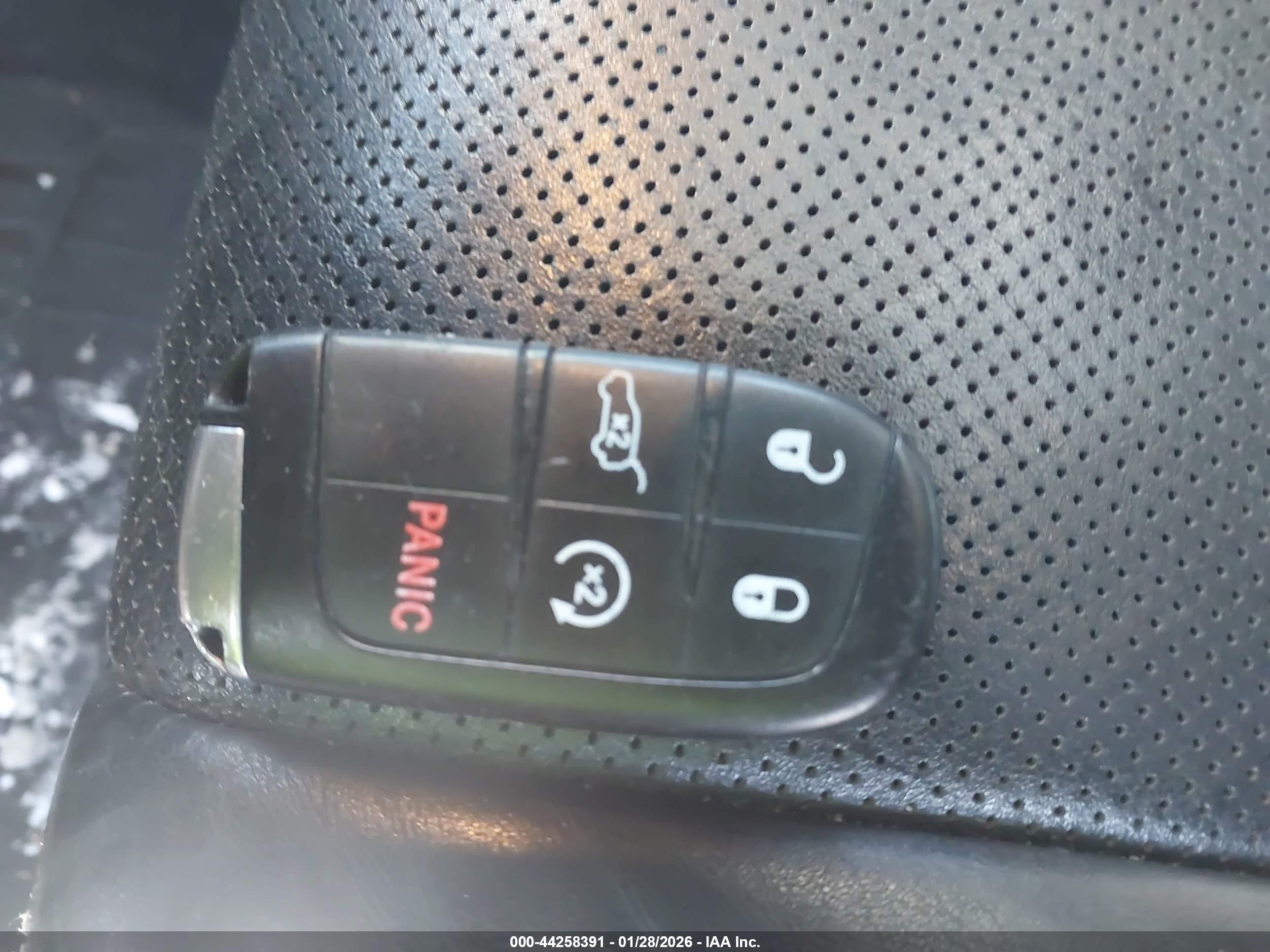 JEEP GRAND image 11