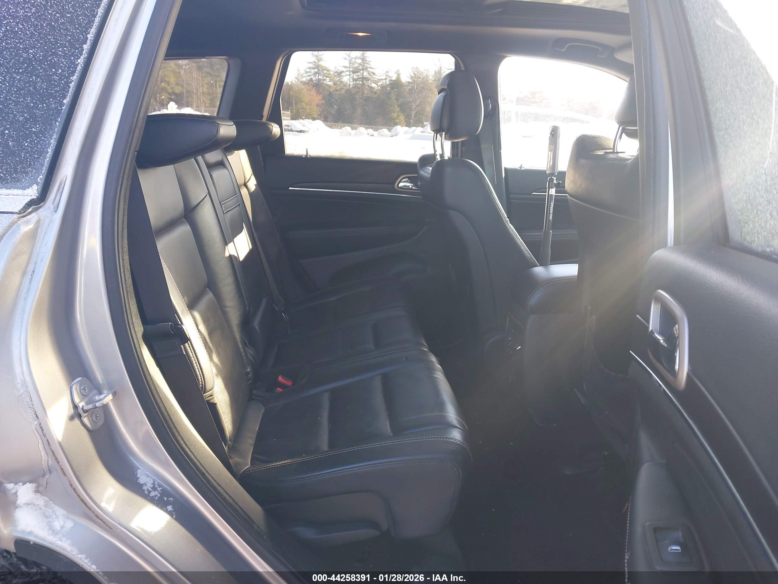 JEEP GRAND image 8