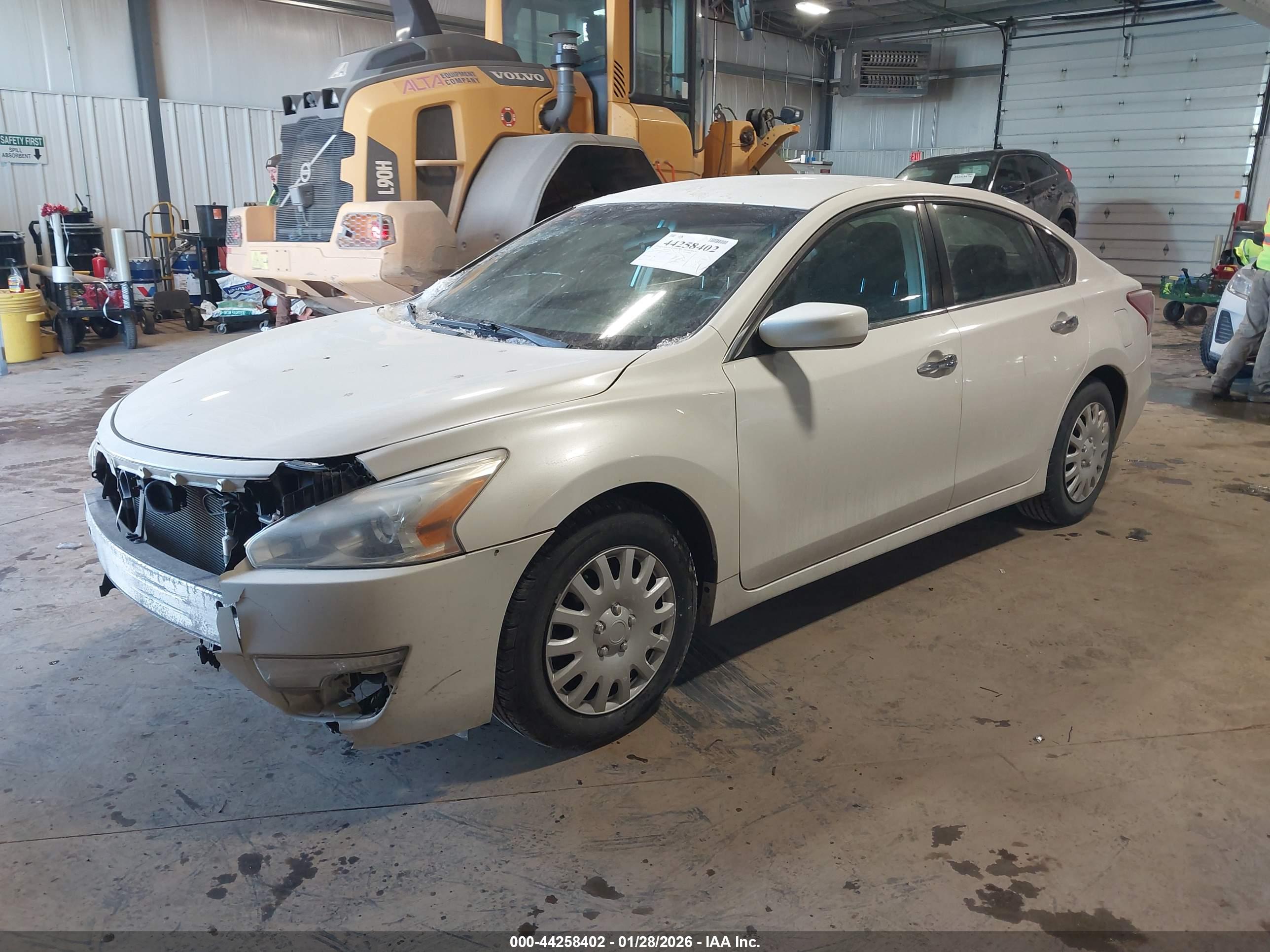 NISSAN ALTIMA image 2