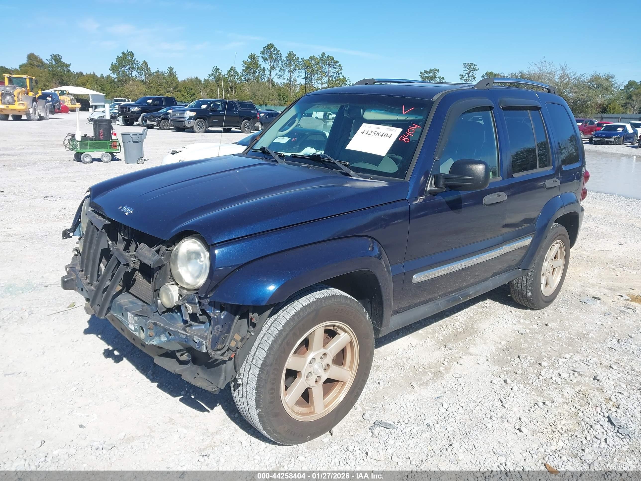 JEEP LIBERTY image 2