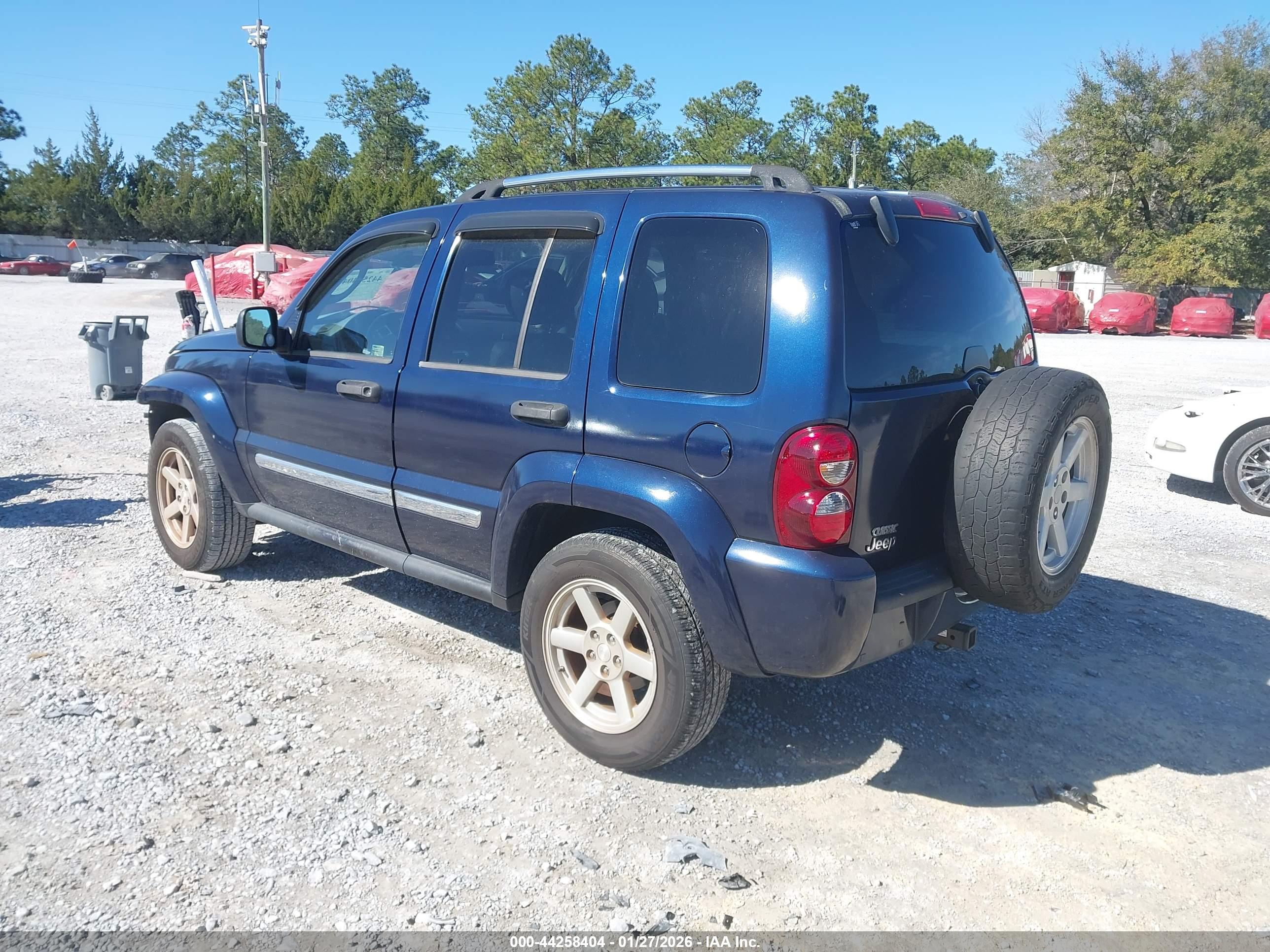 JEEP LIBERTY image 3