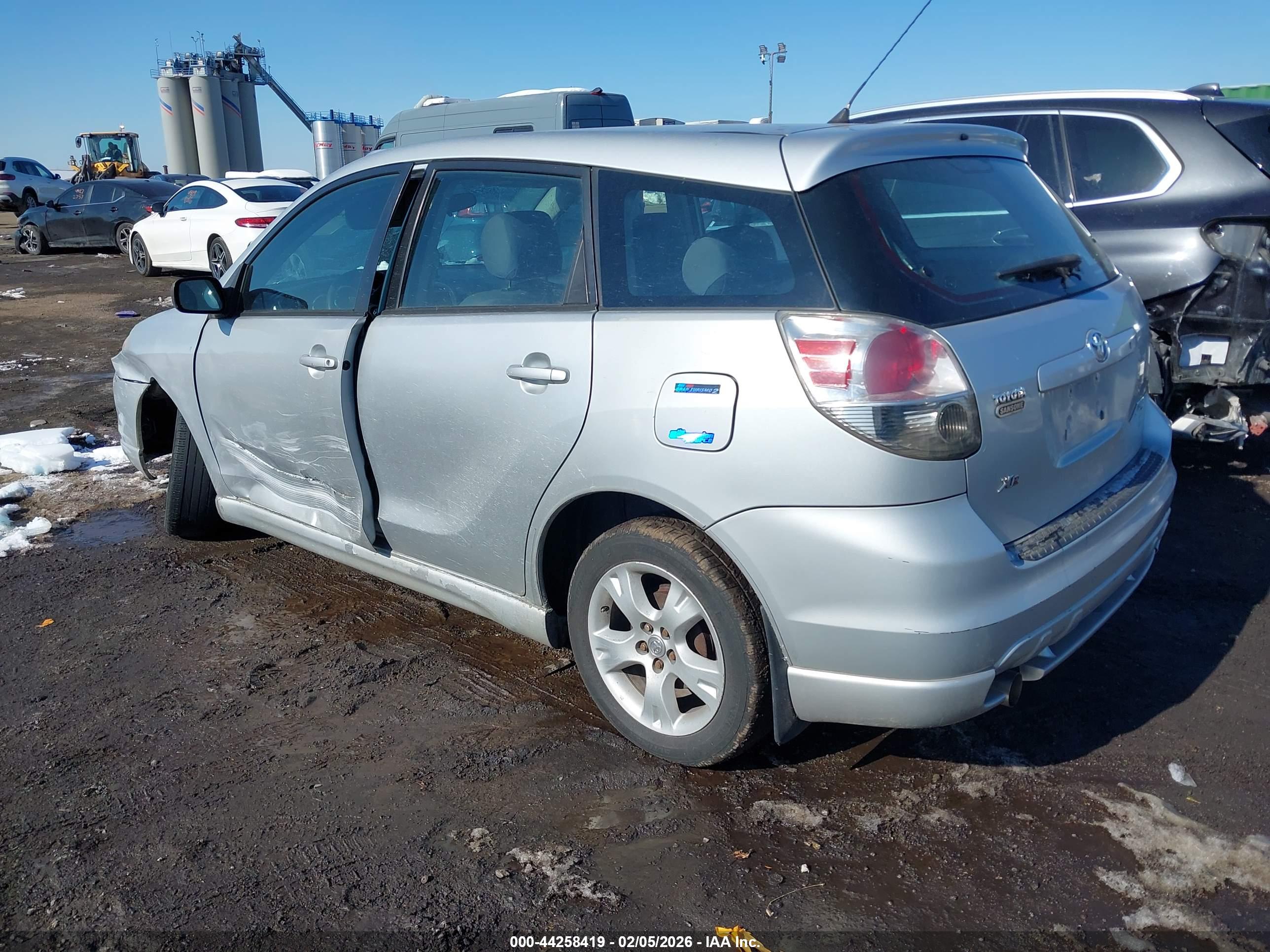 TOYOTA MATRIX image 3
