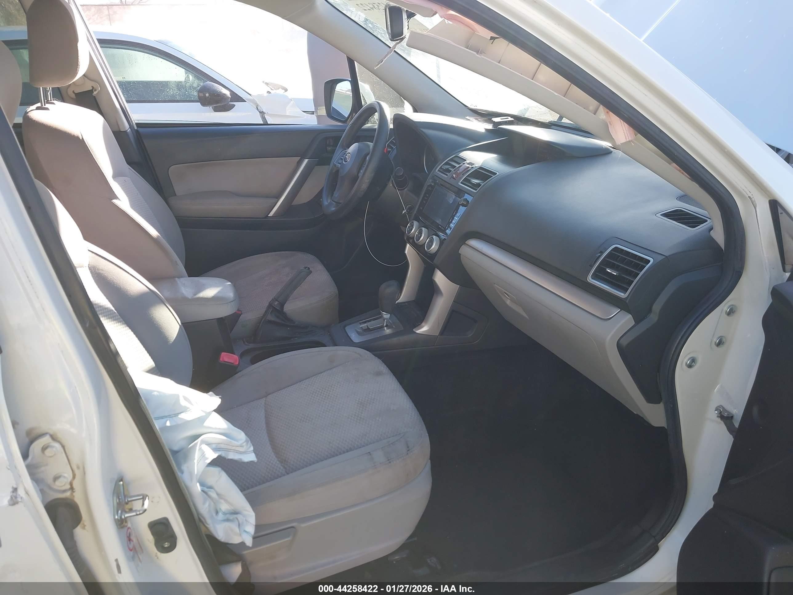 SUBARU FORESTER image 5