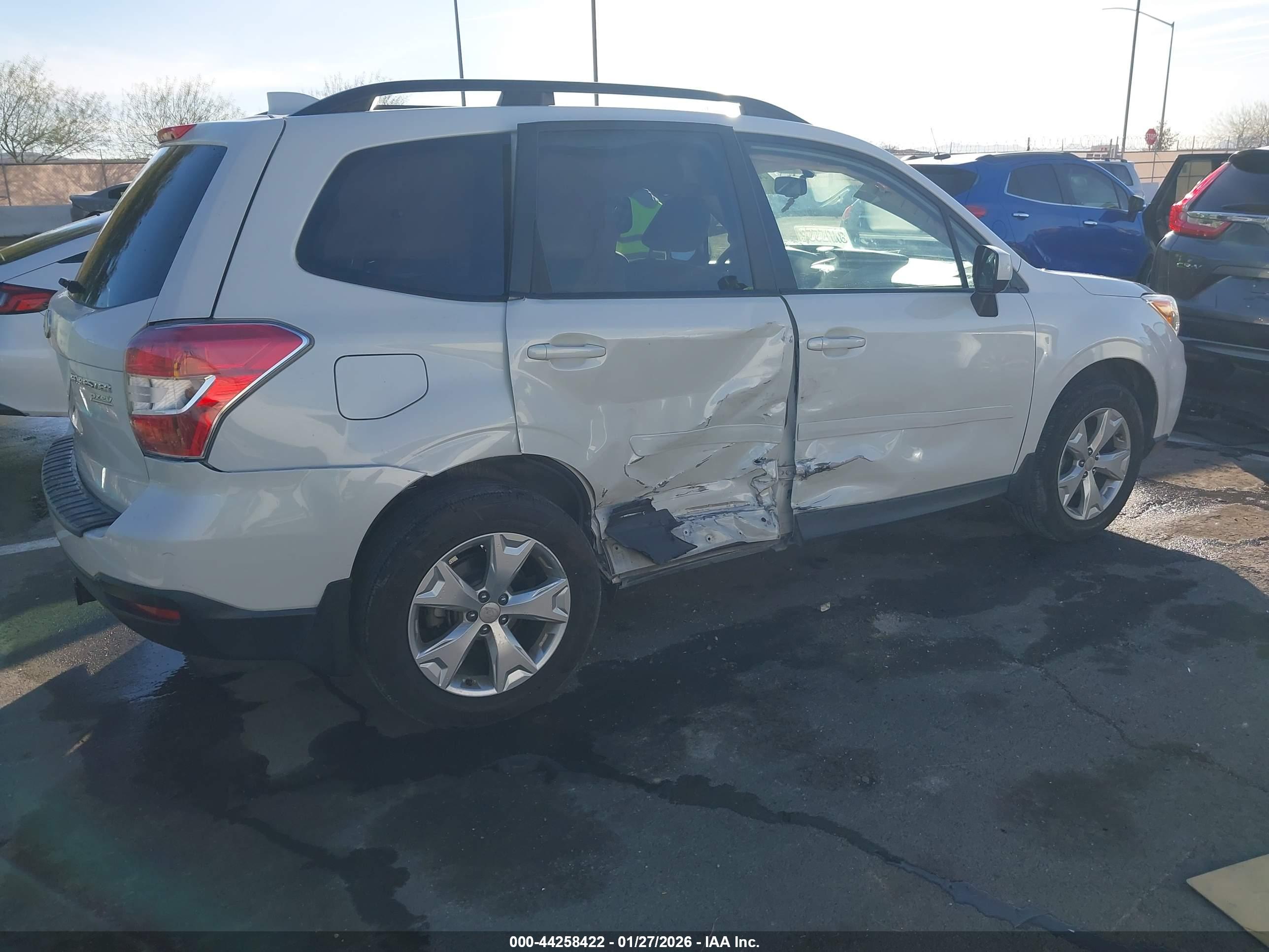 SUBARU FORESTER image 6