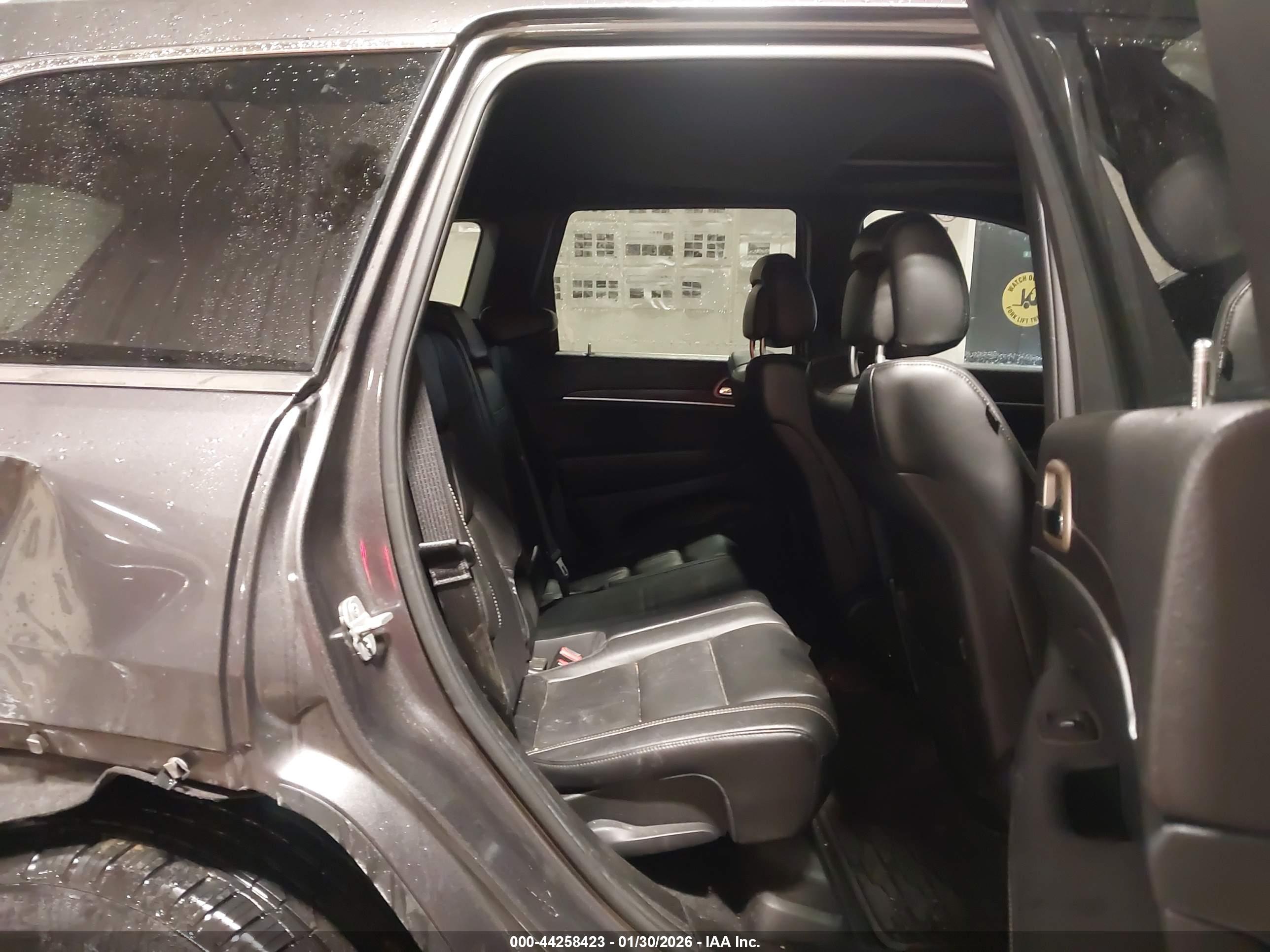 JEEP GRAND image 8