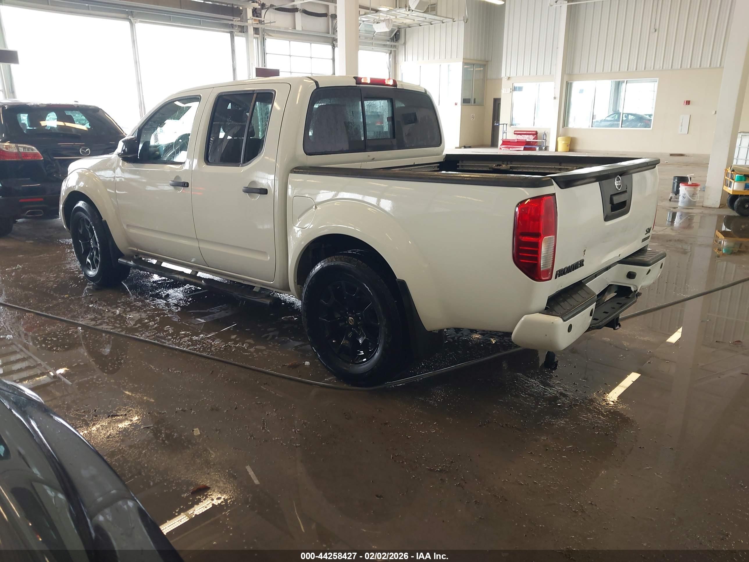 NISSAN FRONTIER image 3