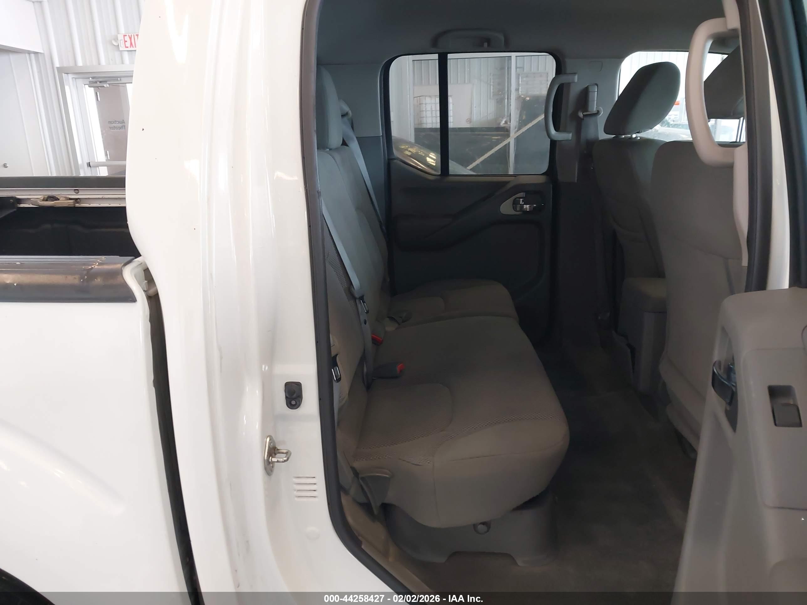 NISSAN FRONTIER image 8