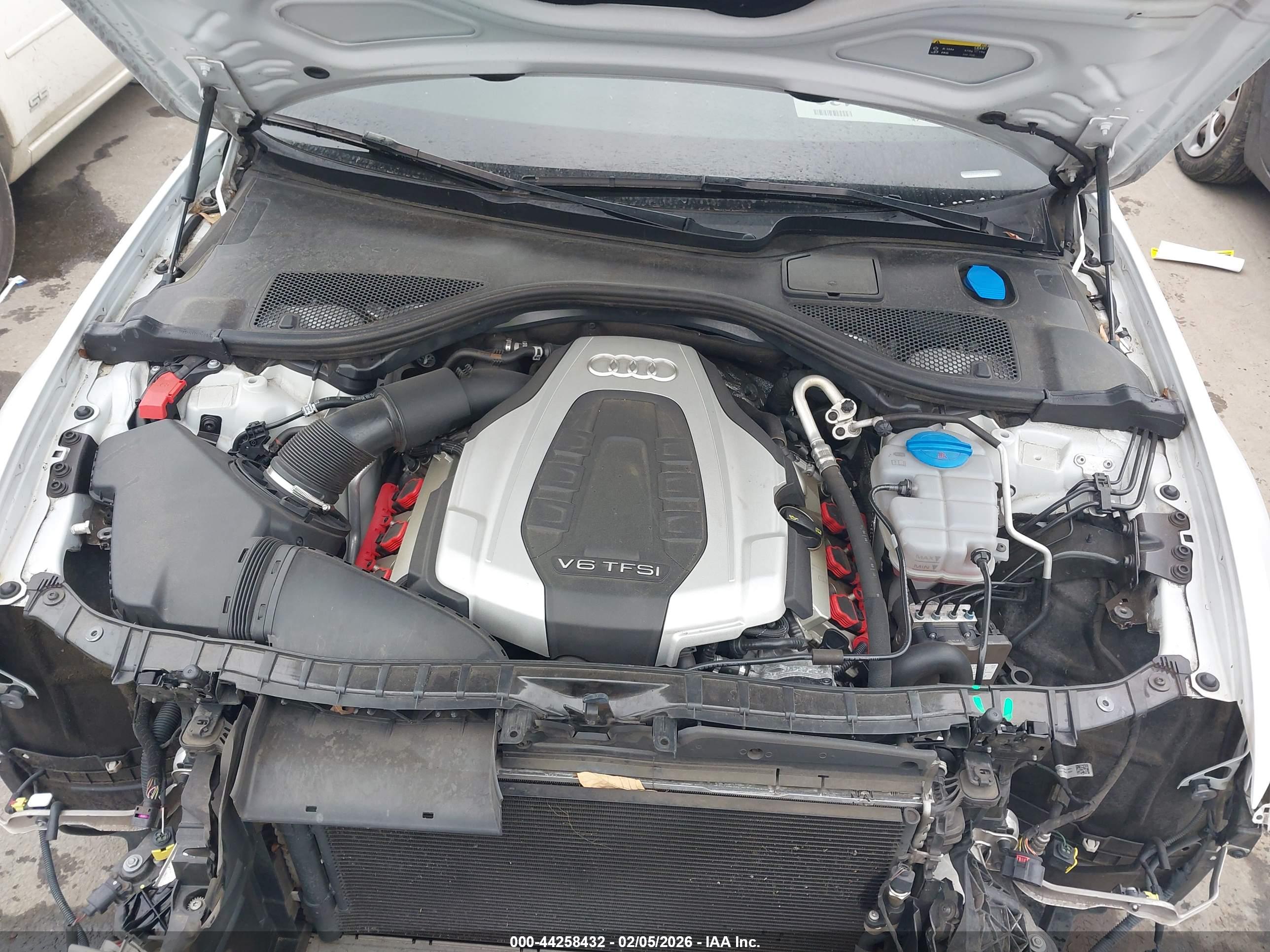 AUDI A6 image 10